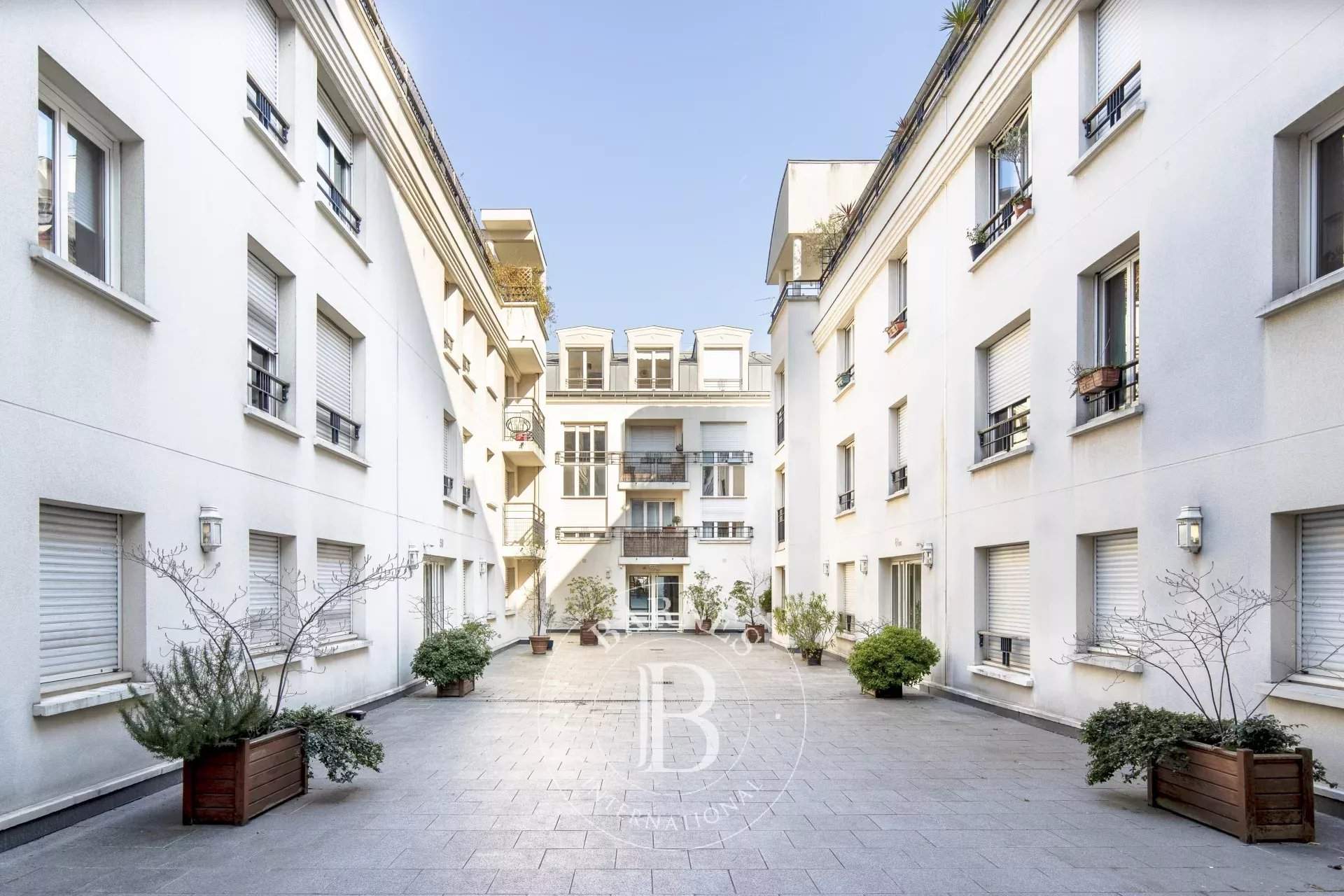 Paris  - Appartement 5 Pièces 4 Chambres - picture 14