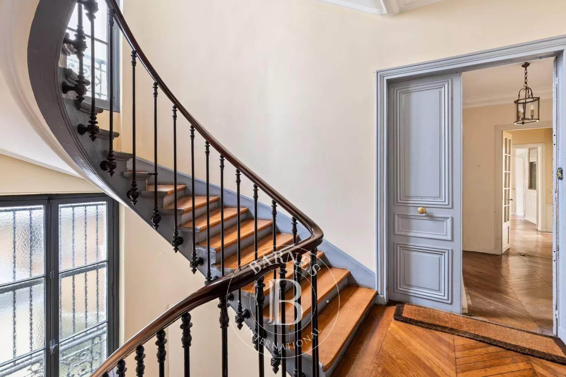 Paris  - Apartment 5 Bedrooms - picture 19