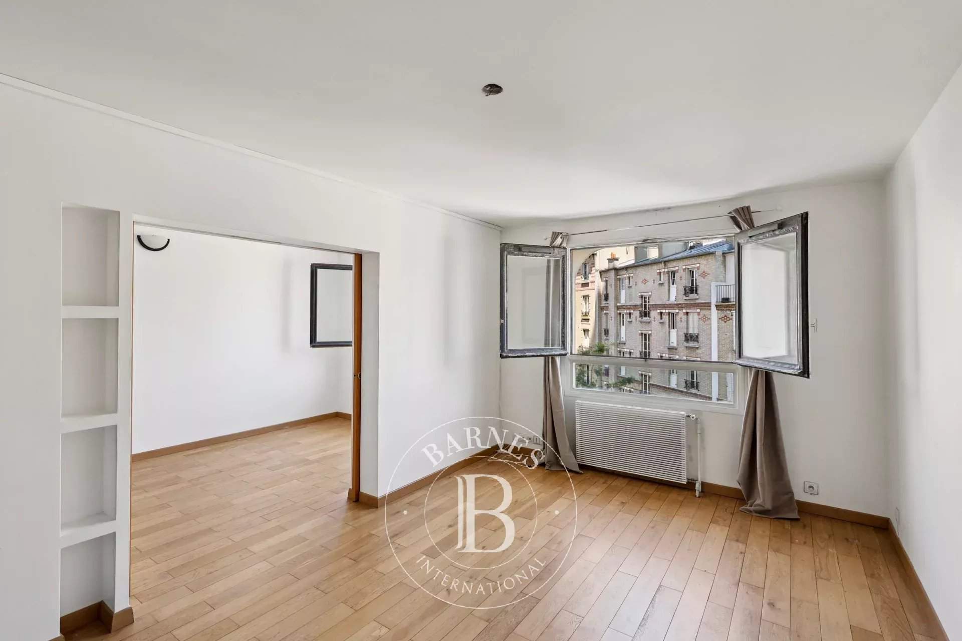 Paris  - Apartment 2 Bedrooms - picture 2