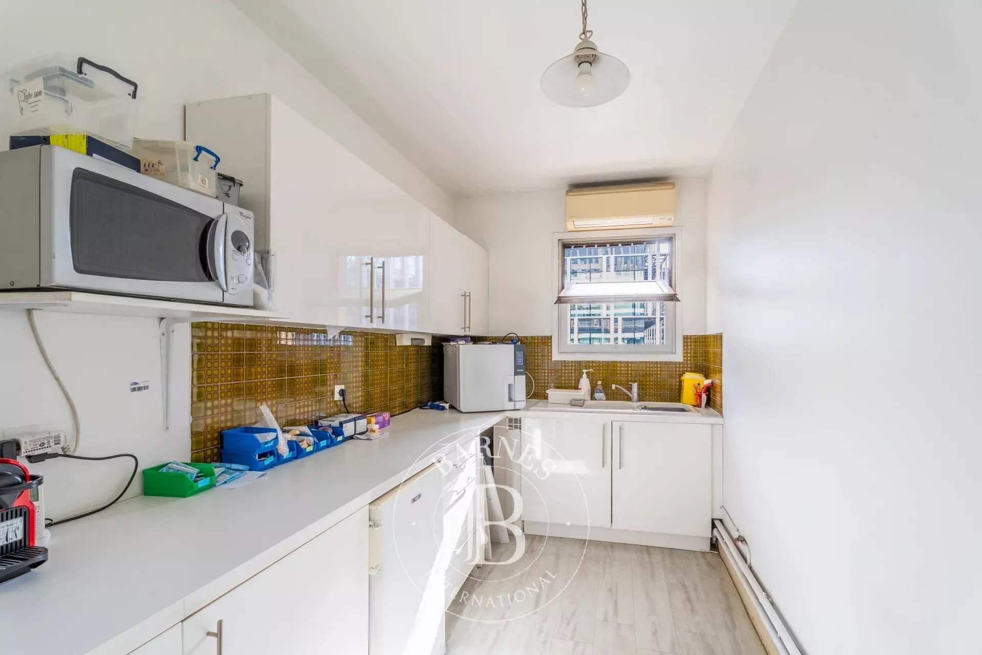 Paris  - Appartement 4 Pi&egrave;ces 3 Chambres - picture 8