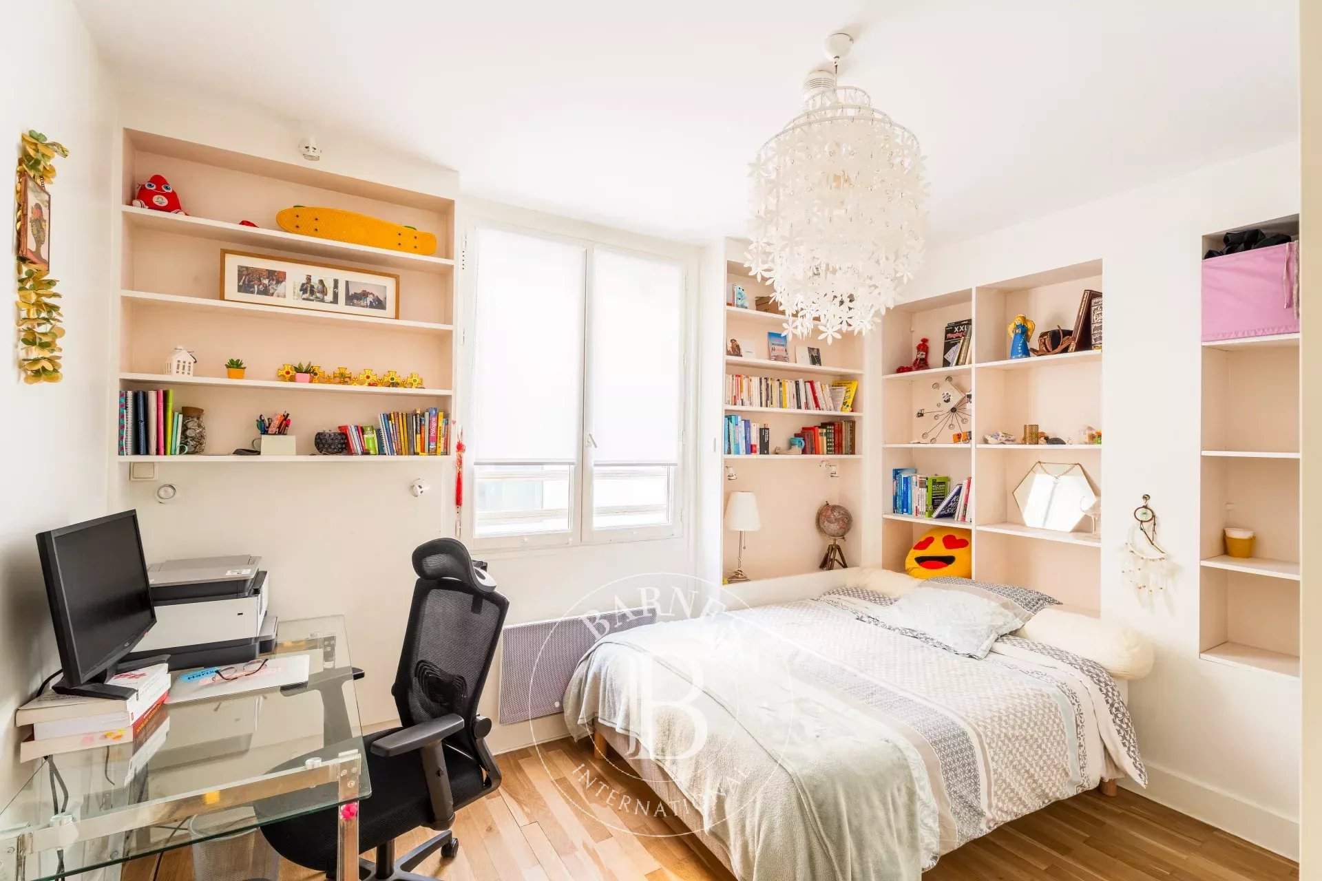 Paris  - Appartement 7 Pi&egrave;ces 4 Chambres - picture 11