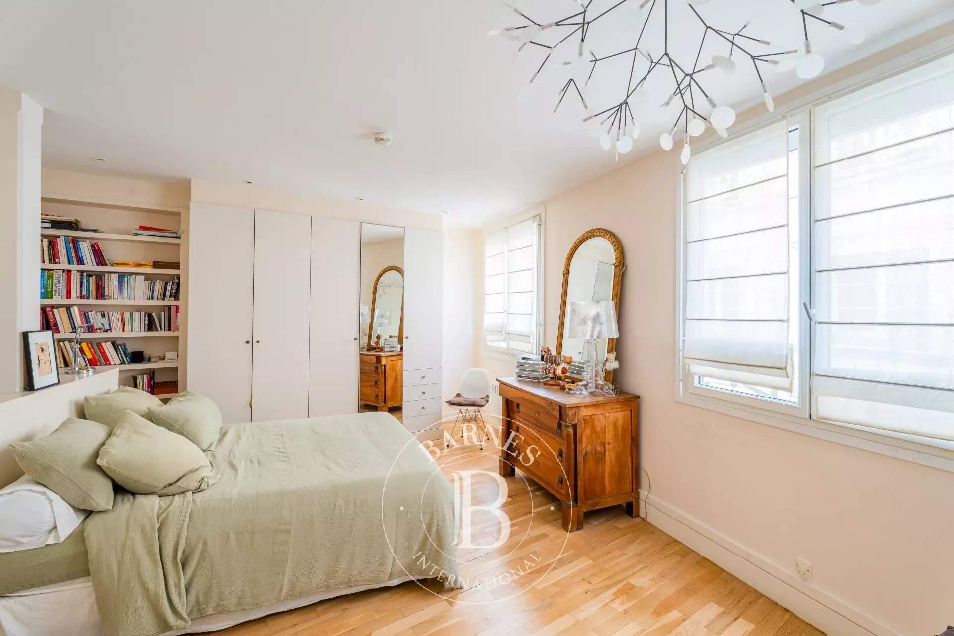 Paris  - Appartement 7 Pi&egrave;ces 4 Chambres - picture 7