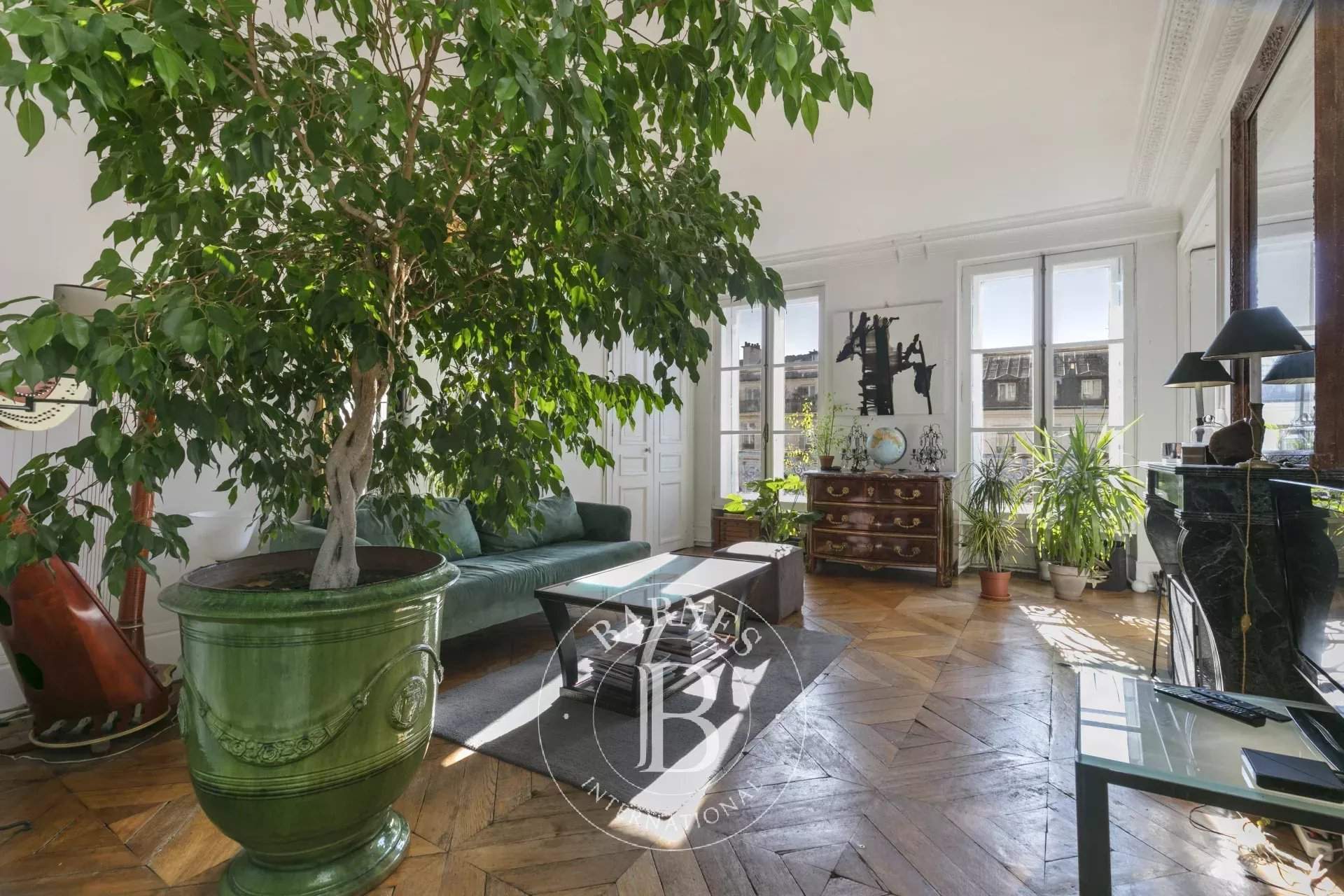 Paris  - Apartment 3 Bedrooms - picture 1