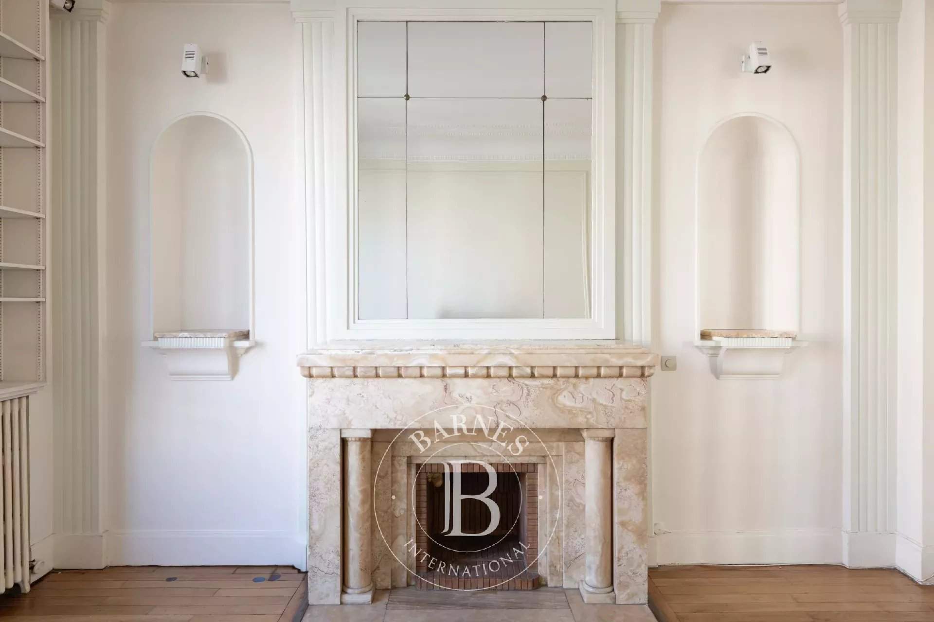 Paris  - Apartment 3 Bedrooms - picture 8