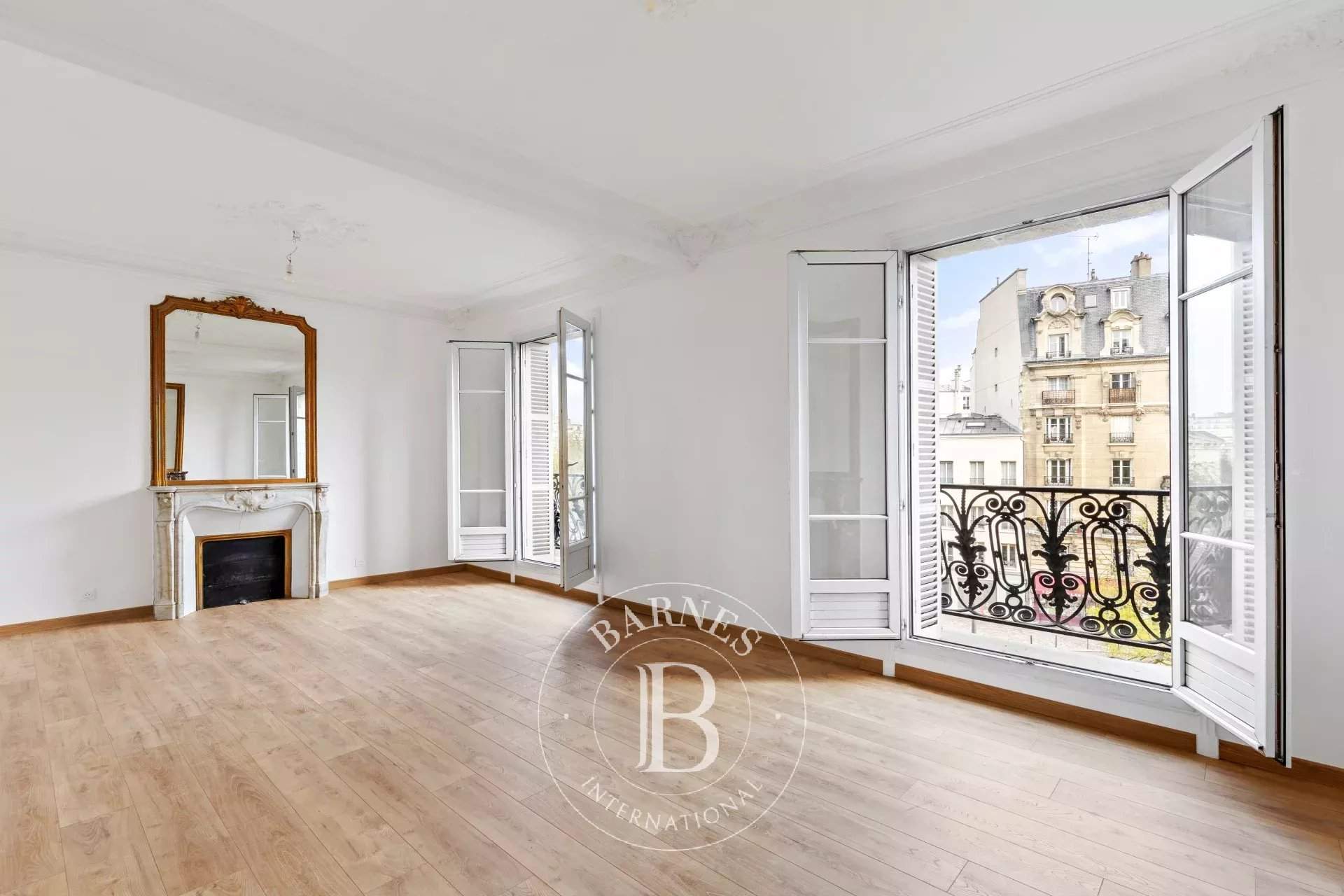 Paris  - Appartement 3 Pi&egrave;ces, 1 Chambre - picture 1