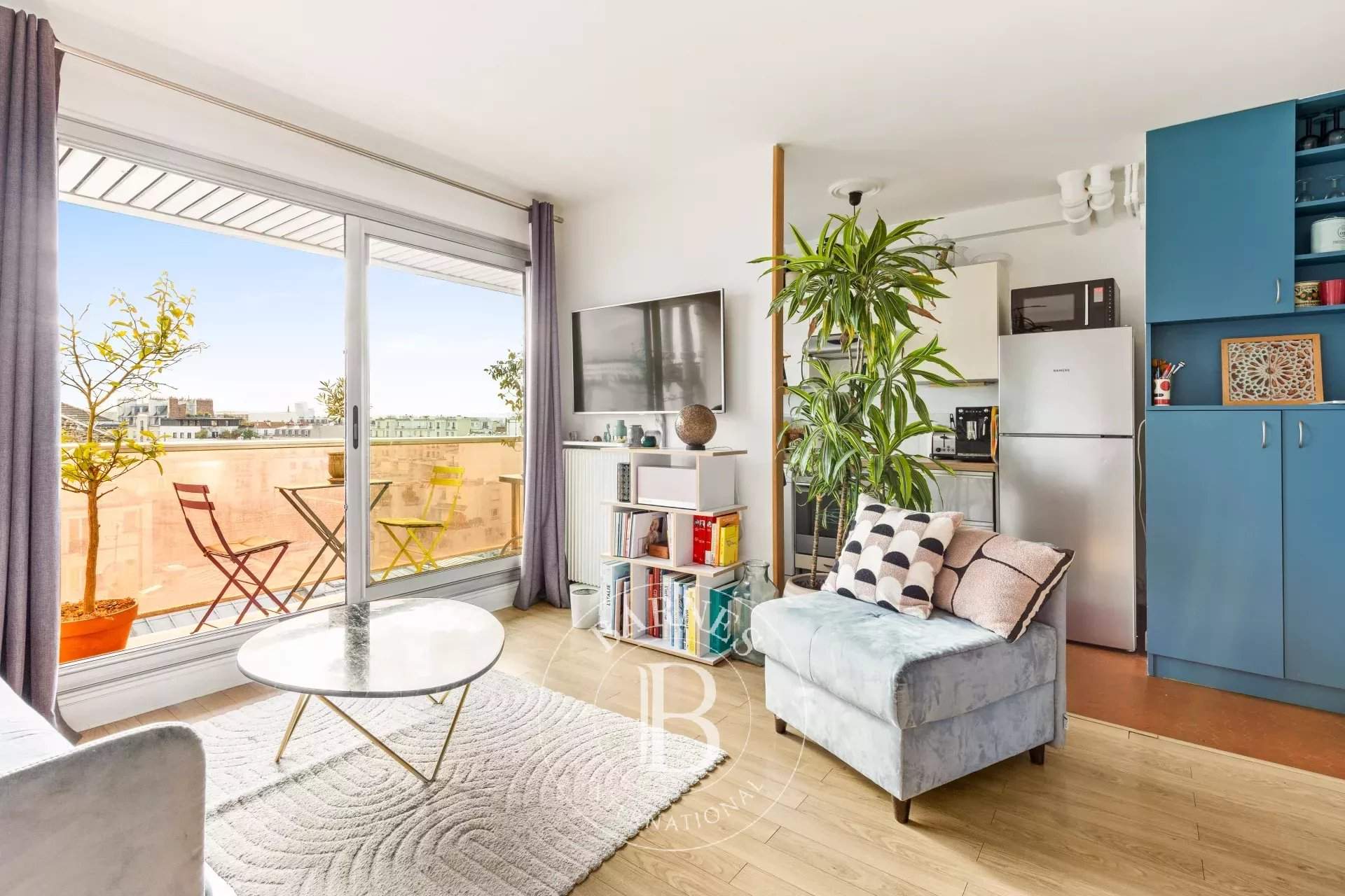 Paris  - Apartment 2 Bedrooms - picture 2