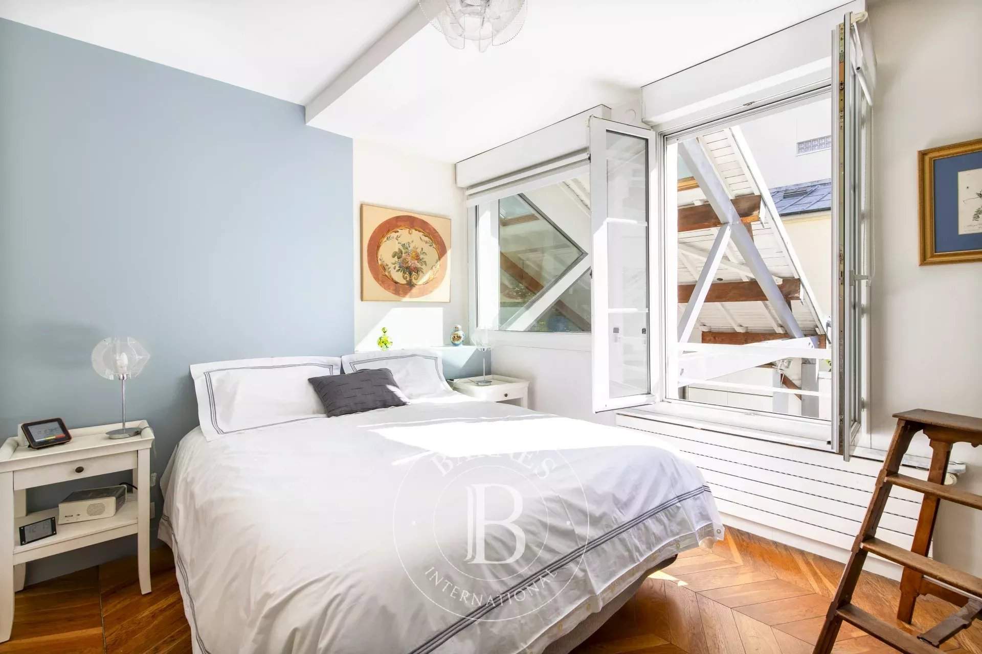 Paris  - House 4 Bedrooms - picture 9