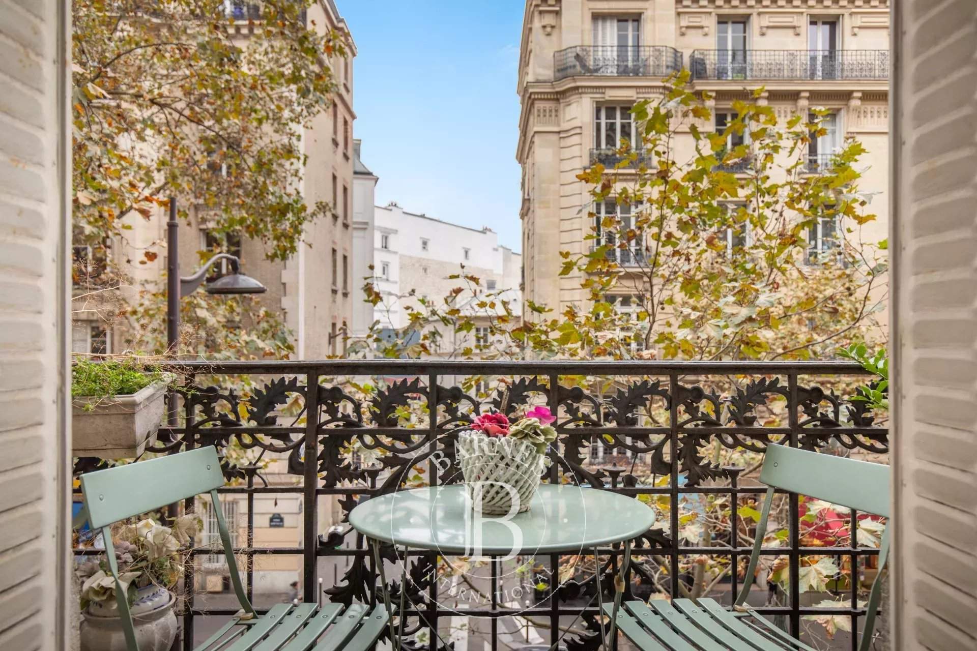 Paris  - Apartment 2 Bedrooms - picture 2
