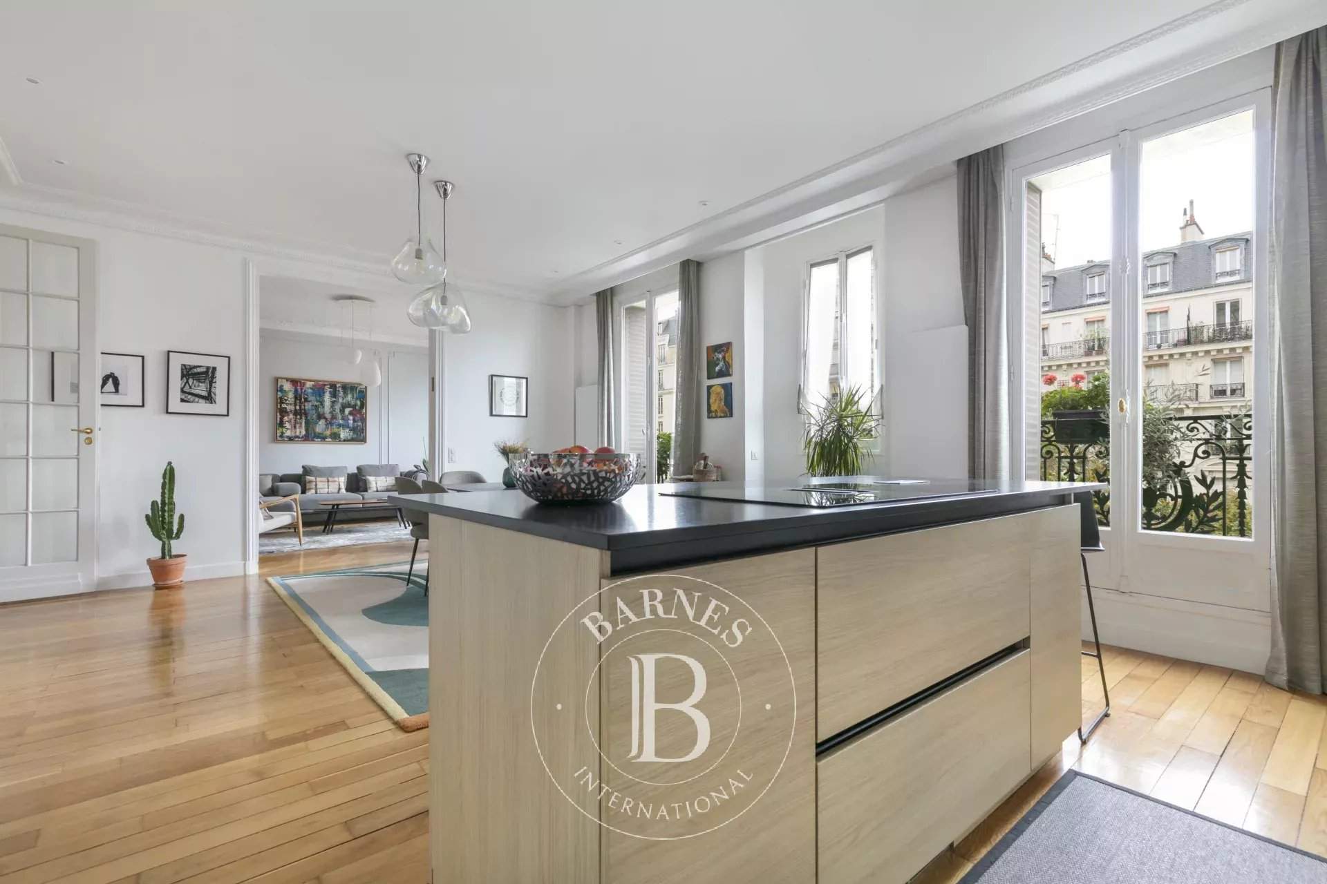 Paris  - Apartment 3 Bedrooms - picture 4