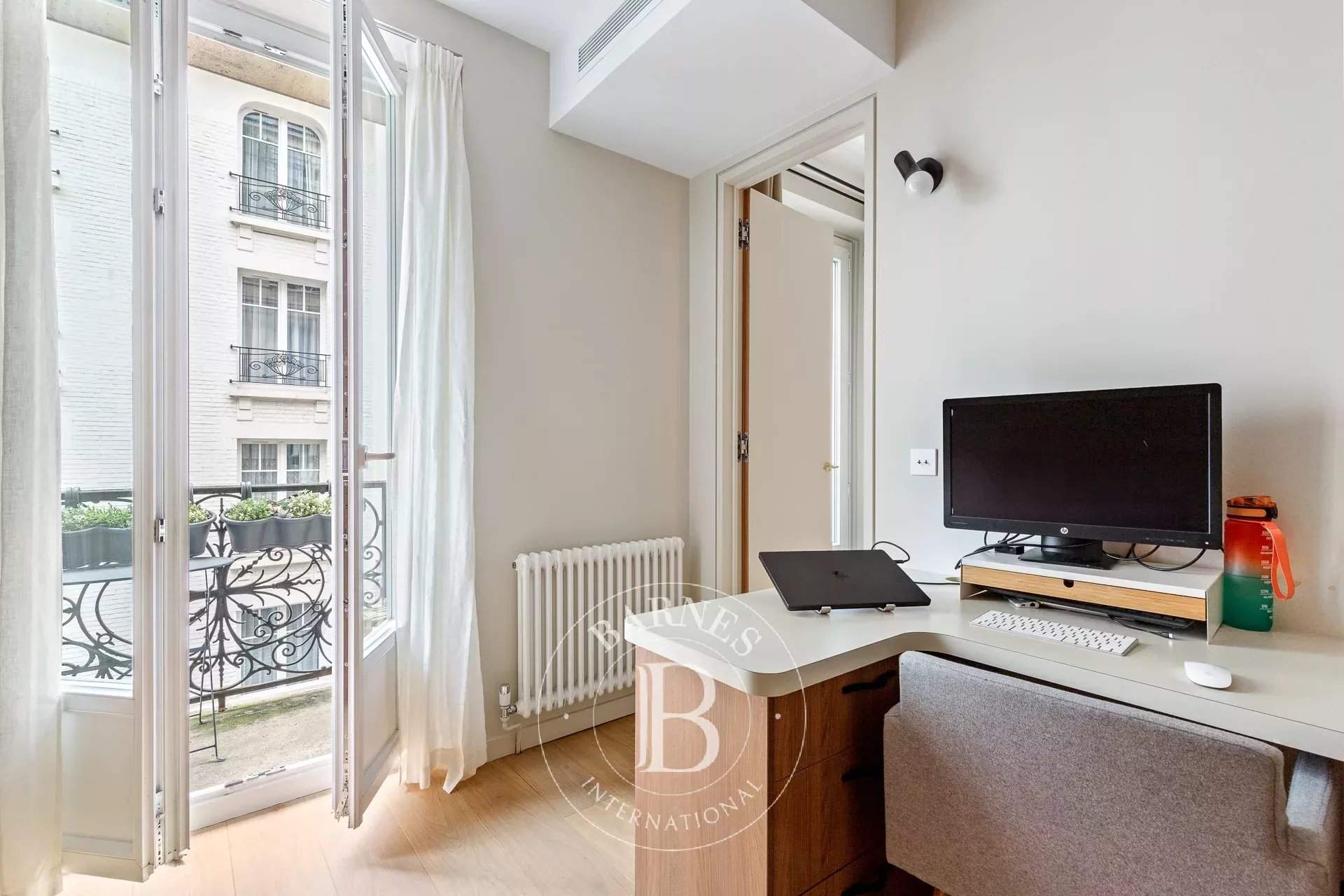 Paris  - Apartment 4 Bedrooms - picture 9