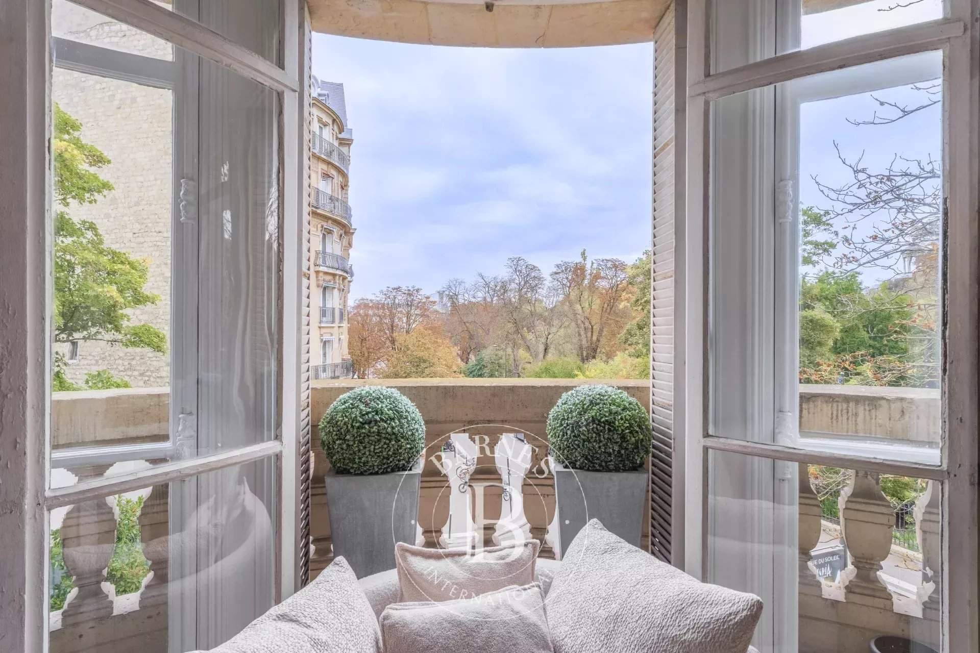 Paris  - Apartment 4 Bedrooms - picture 3