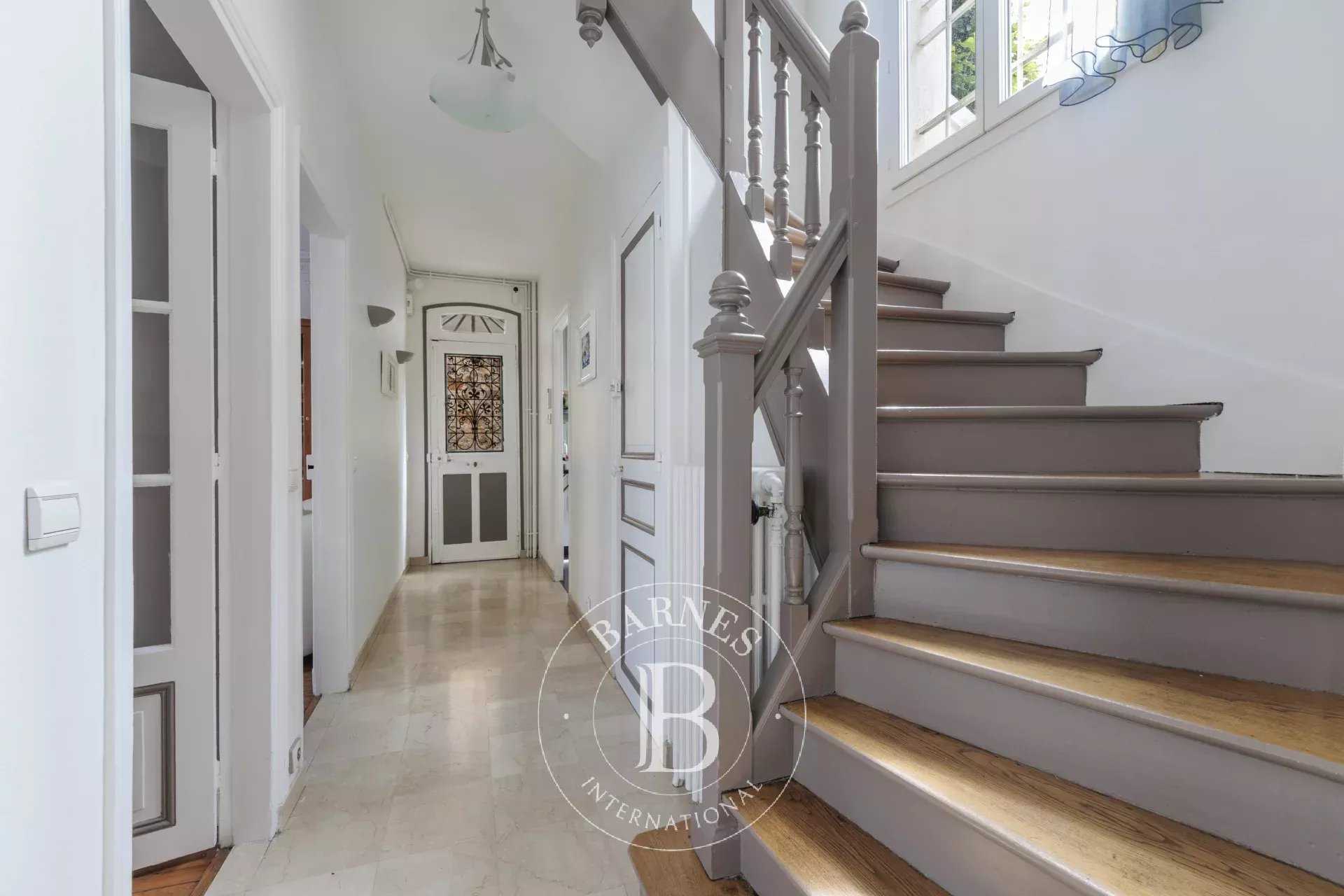 La Garenne-Colombes  - Maison 7 Pi&egrave;ces 4 Chambres