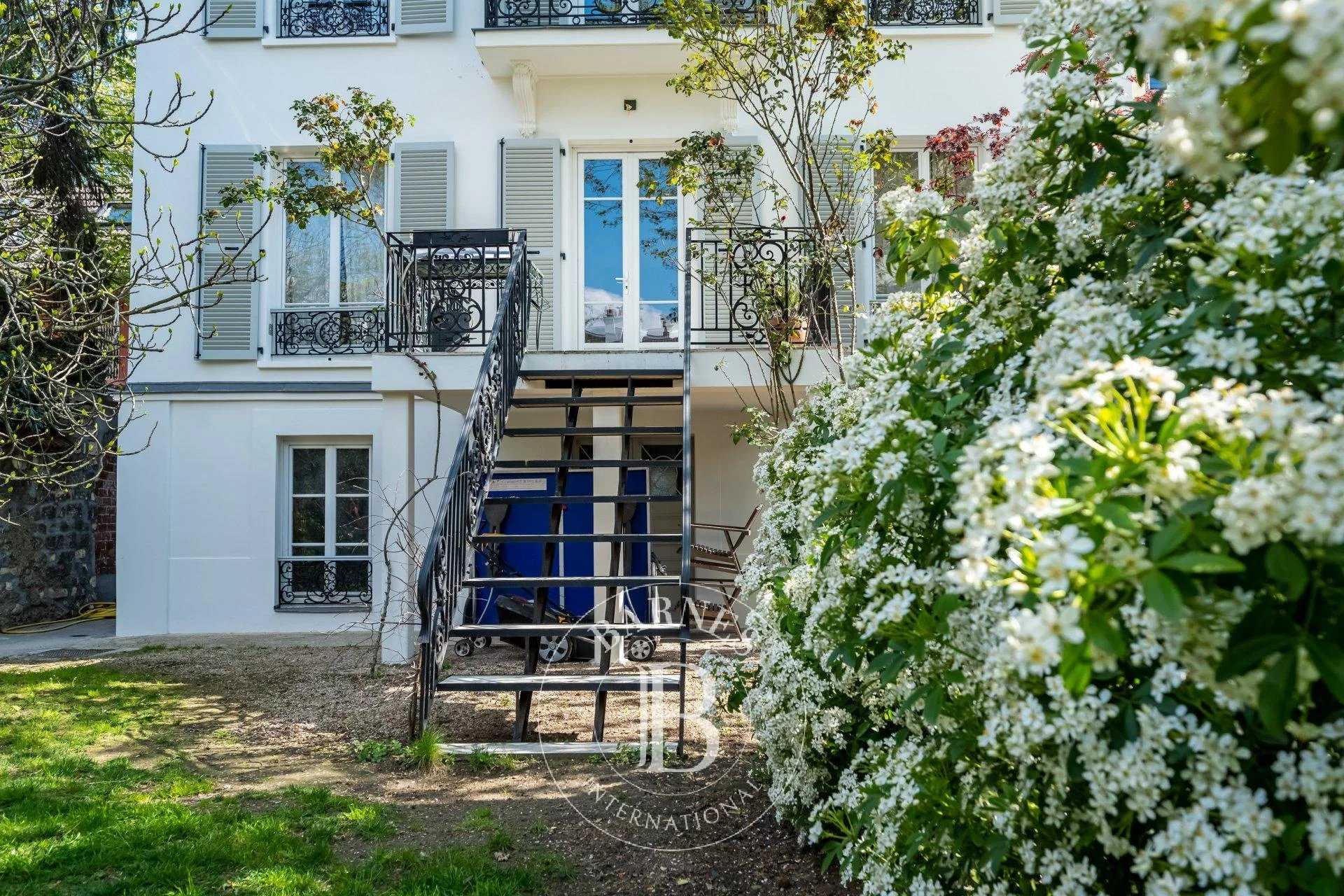 Asnières-sur-Seine  - Mansion 6 Bedrooms