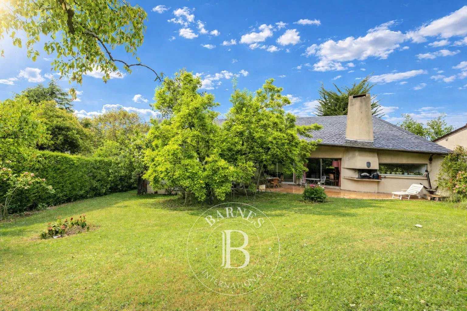 Rueil-Malmaison  - House 4 Bedrooms