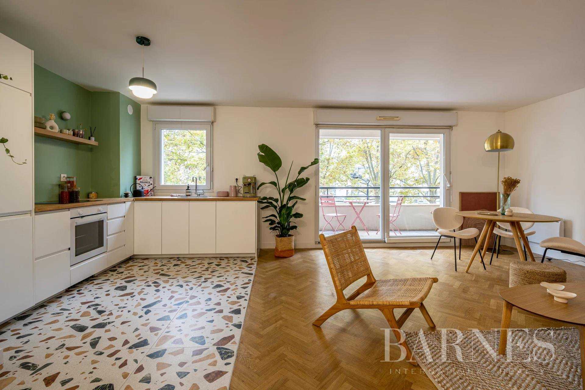 Courbevoie  - Piso 3 Cuartos 2 Habitaciones