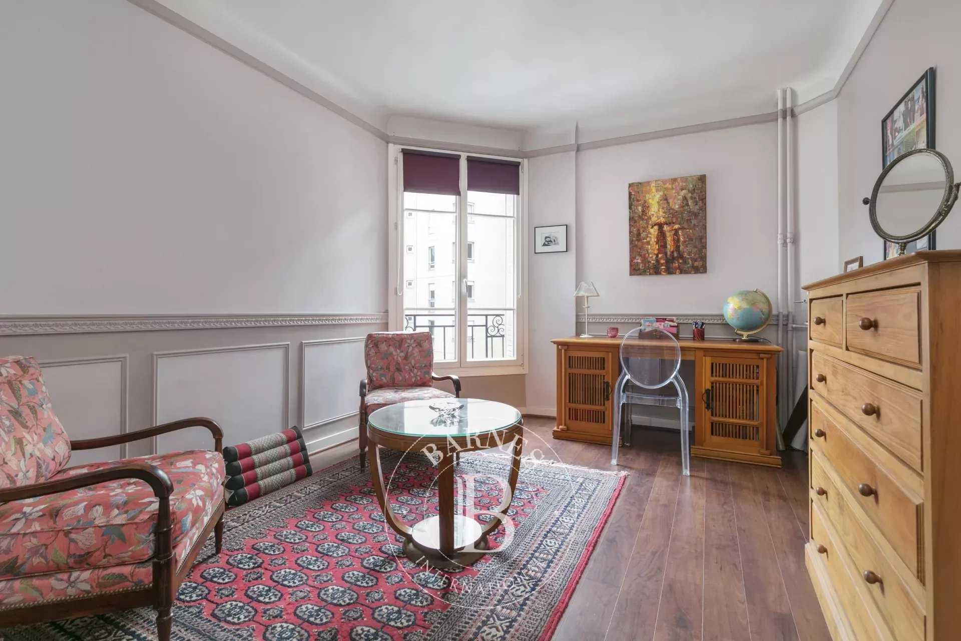 Courbevoie  - Appartement 3 Pièces 2 Chambres