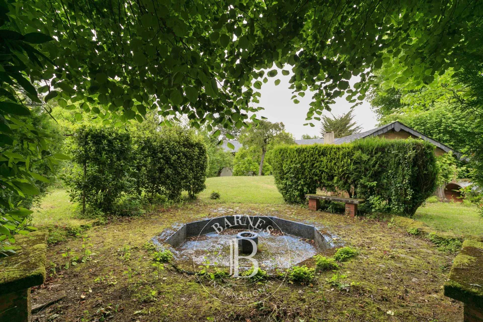 Rueil-Malmaison  - House 4 Bedrooms