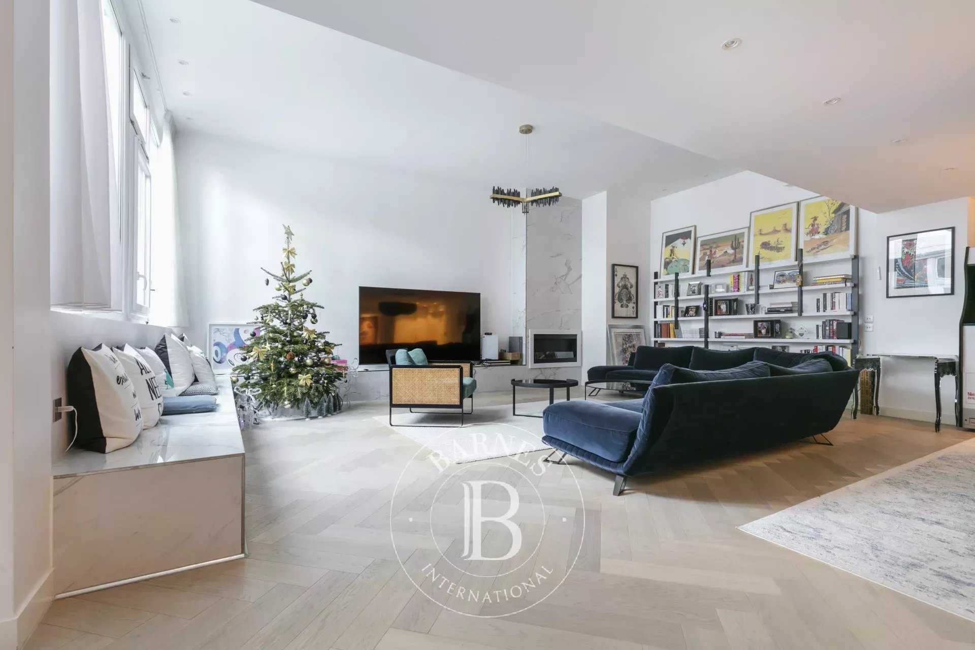 Suresnes  - Apartment 3 Bedrooms