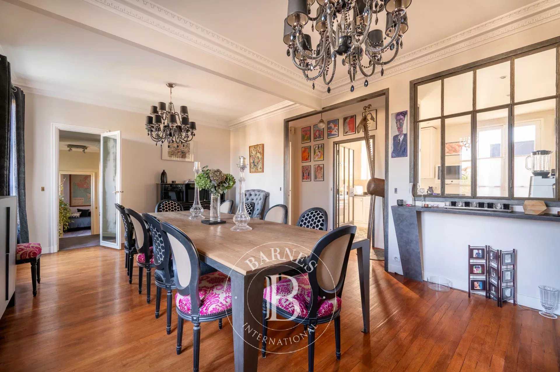 Bois-Colombes  - House 6 Bedrooms