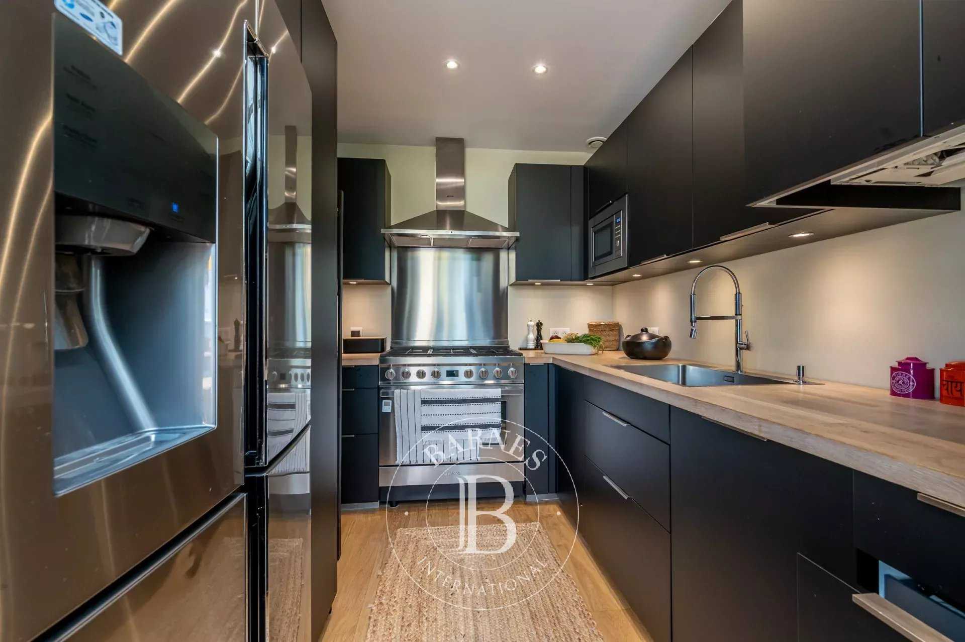 Bois-Colombes  - Appartement 7 Pièces 4 Chambres