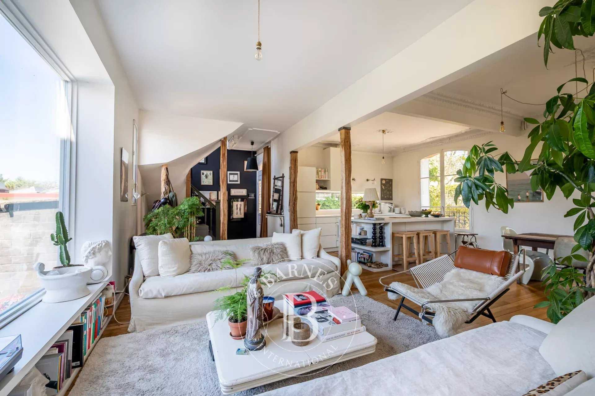 Nanterre  - Maison 7 Pi&egrave;ces 5 Chambres