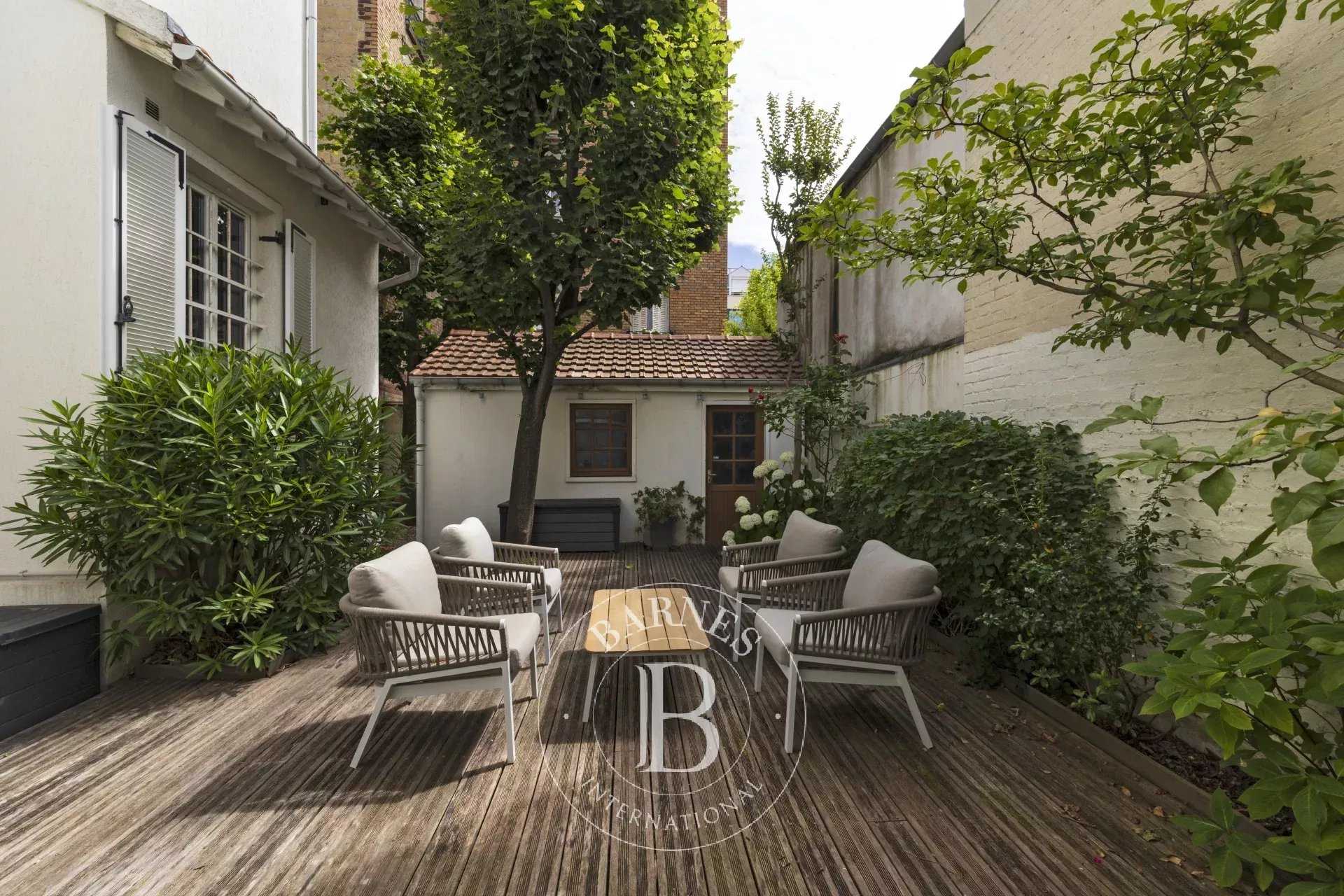 La Garenne-Colombes  - Maison 7 Pi&egrave;ces 4 Chambres