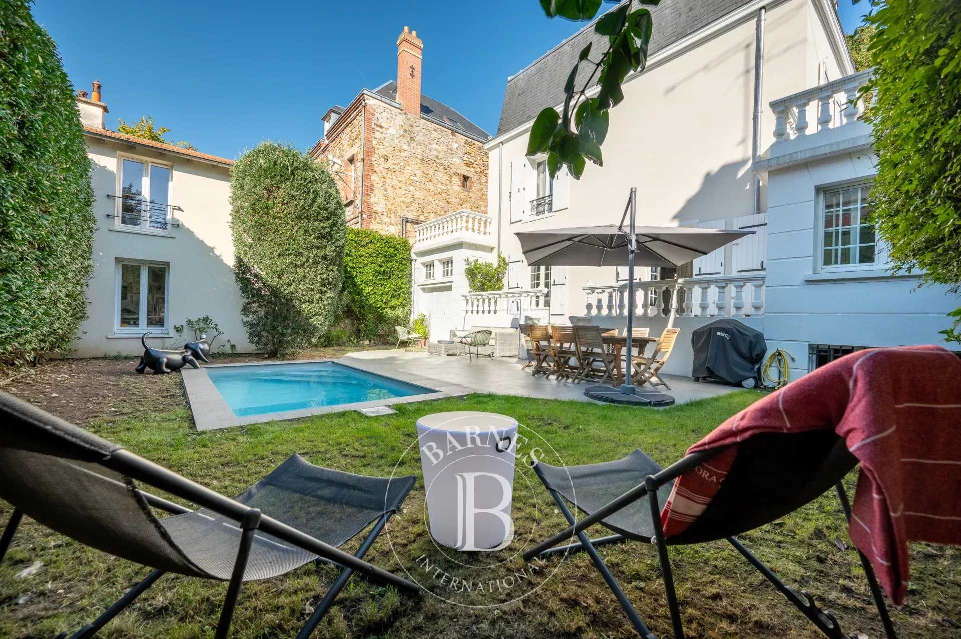 Colombes  - House 5 Bedrooms