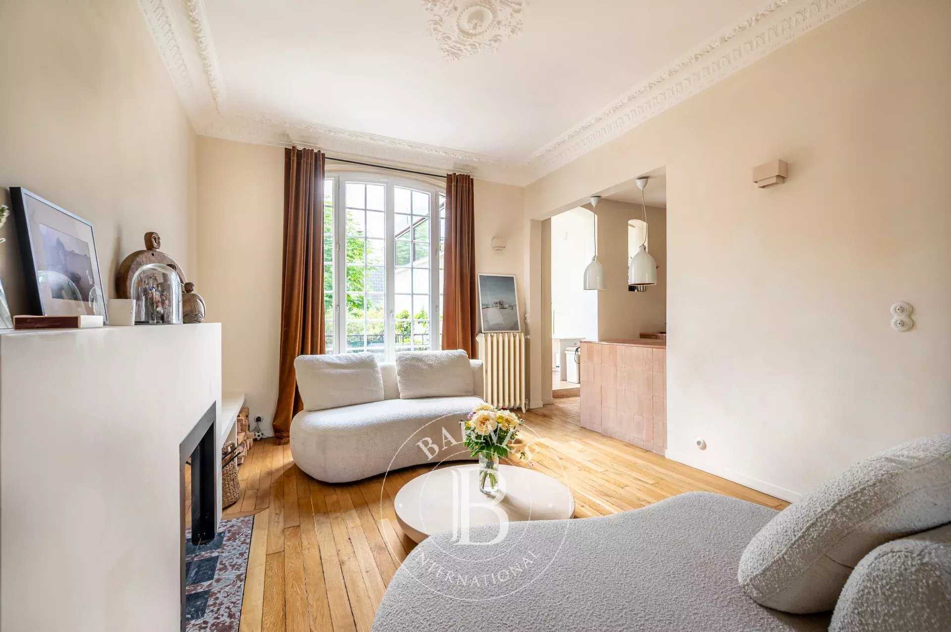 Asnières-sur-Seine  - House 5 Bedrooms