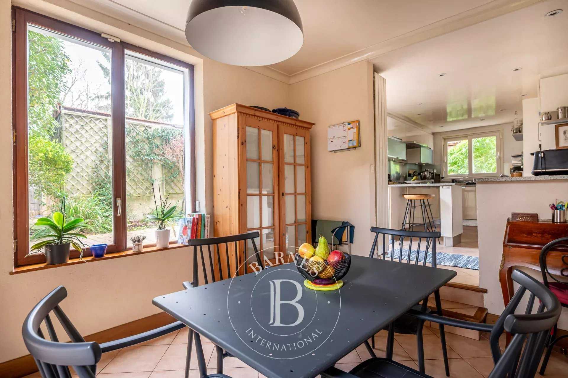 Rueil-Malmaison  - House 6 Bedrooms