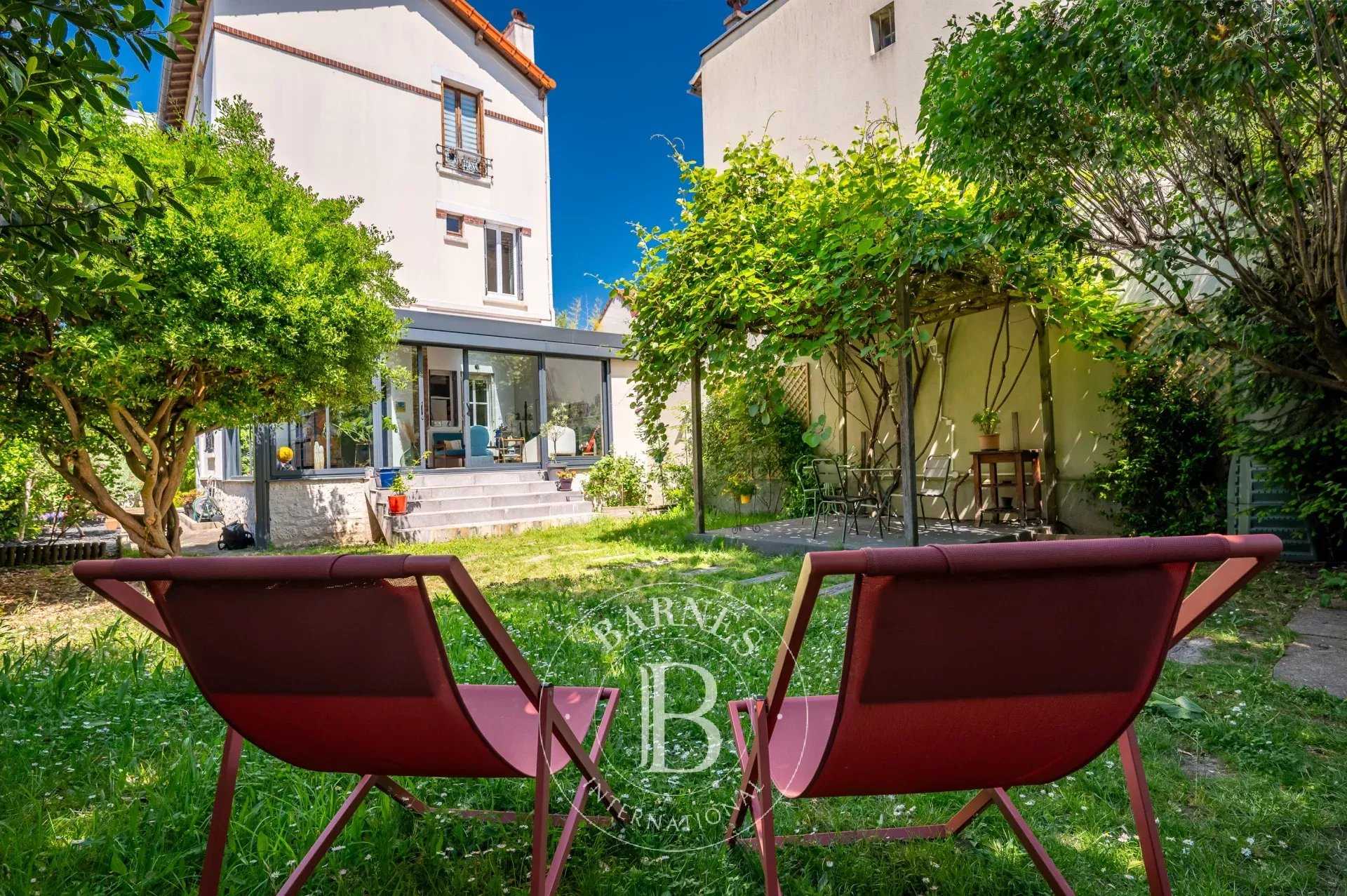 Colombes  - Maison 6 Pièces 3 Chambres