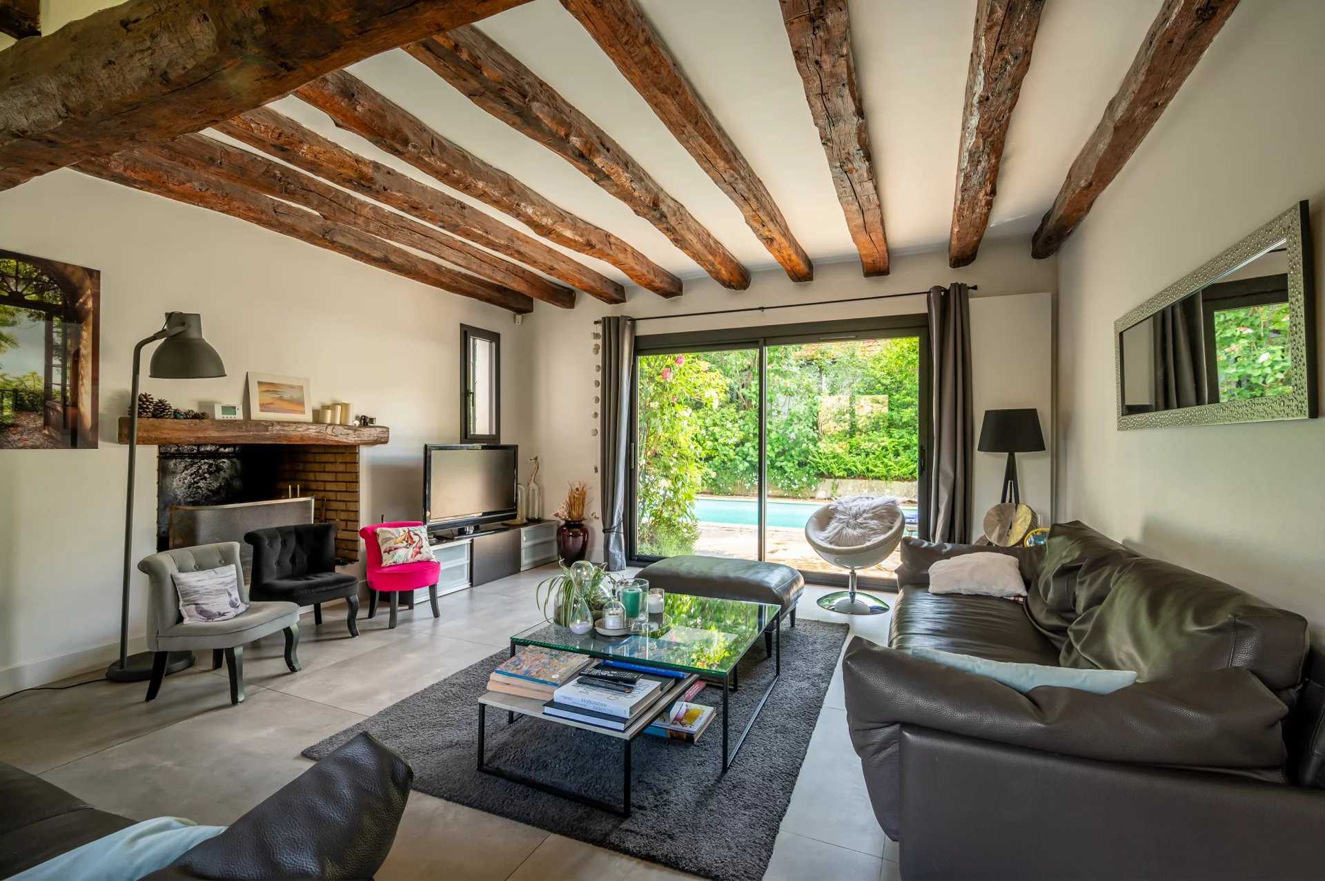 Rueil-Malmaison  - Maison 7 Pièces 5 Chambres