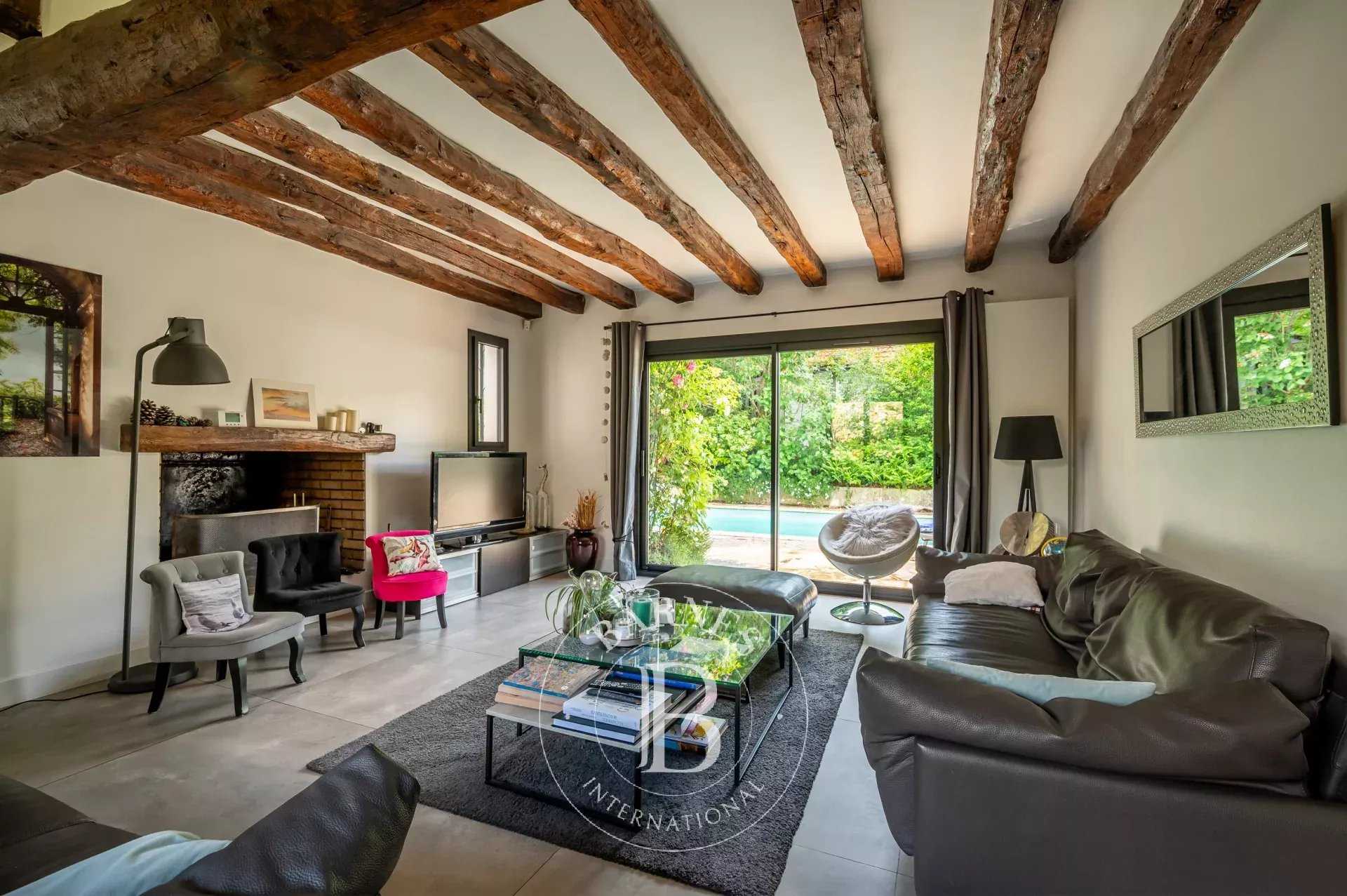 Rueil-Malmaison  - House 5 Bedrooms