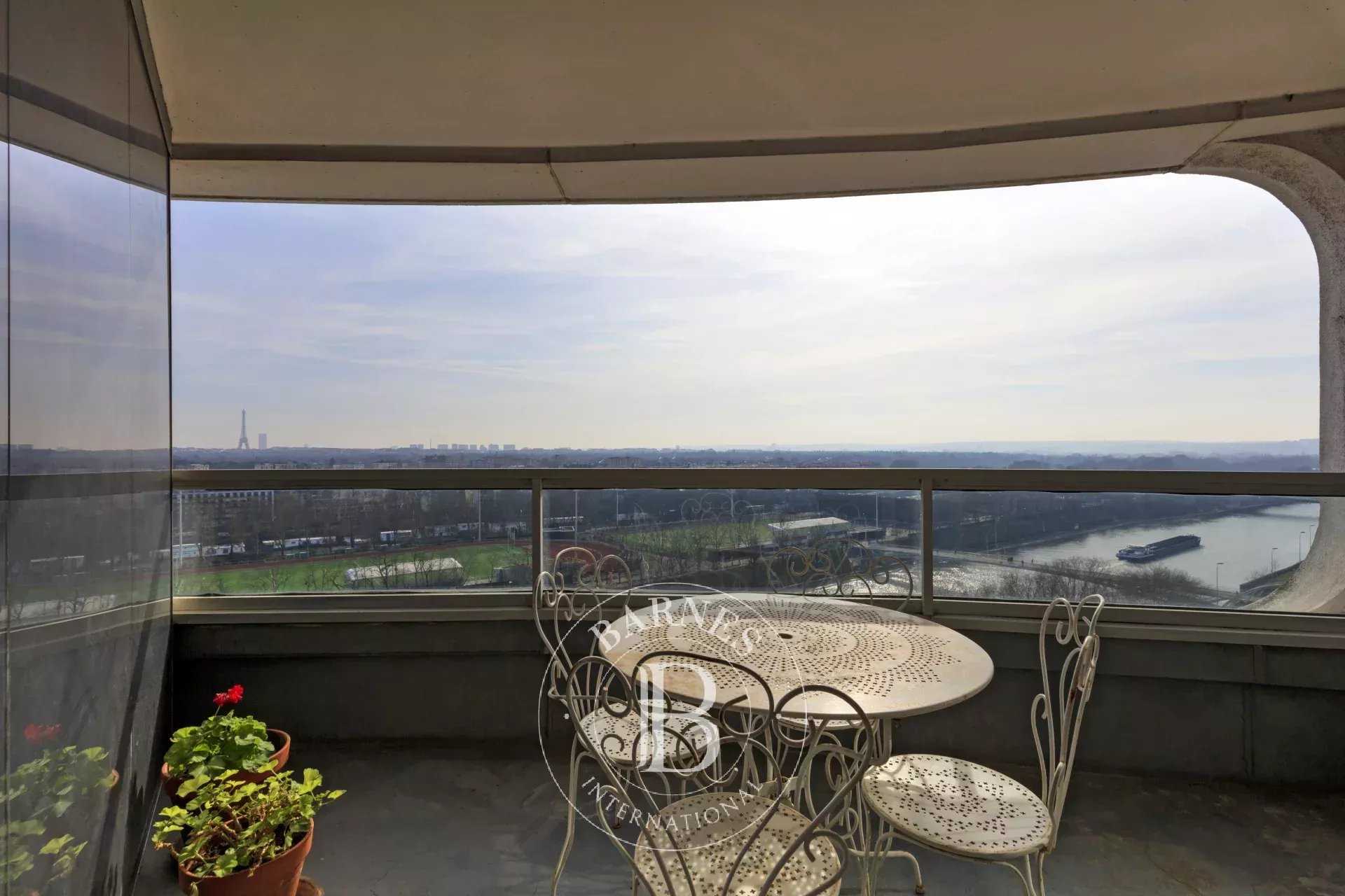 Puteaux  - Apartment 3 Bedrooms