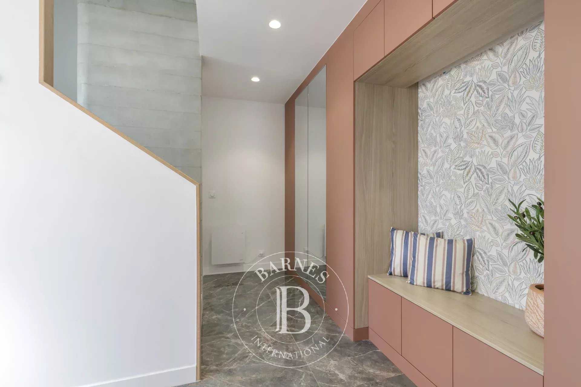 Puteaux  - House 5 Bedrooms