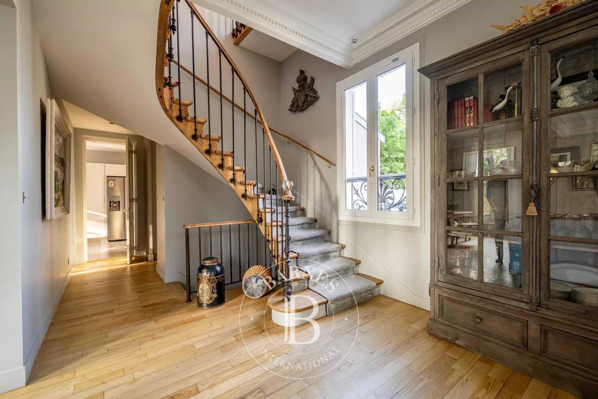 Asnières-sur-Seine  - Maison 8 Pièces 5 Chambres