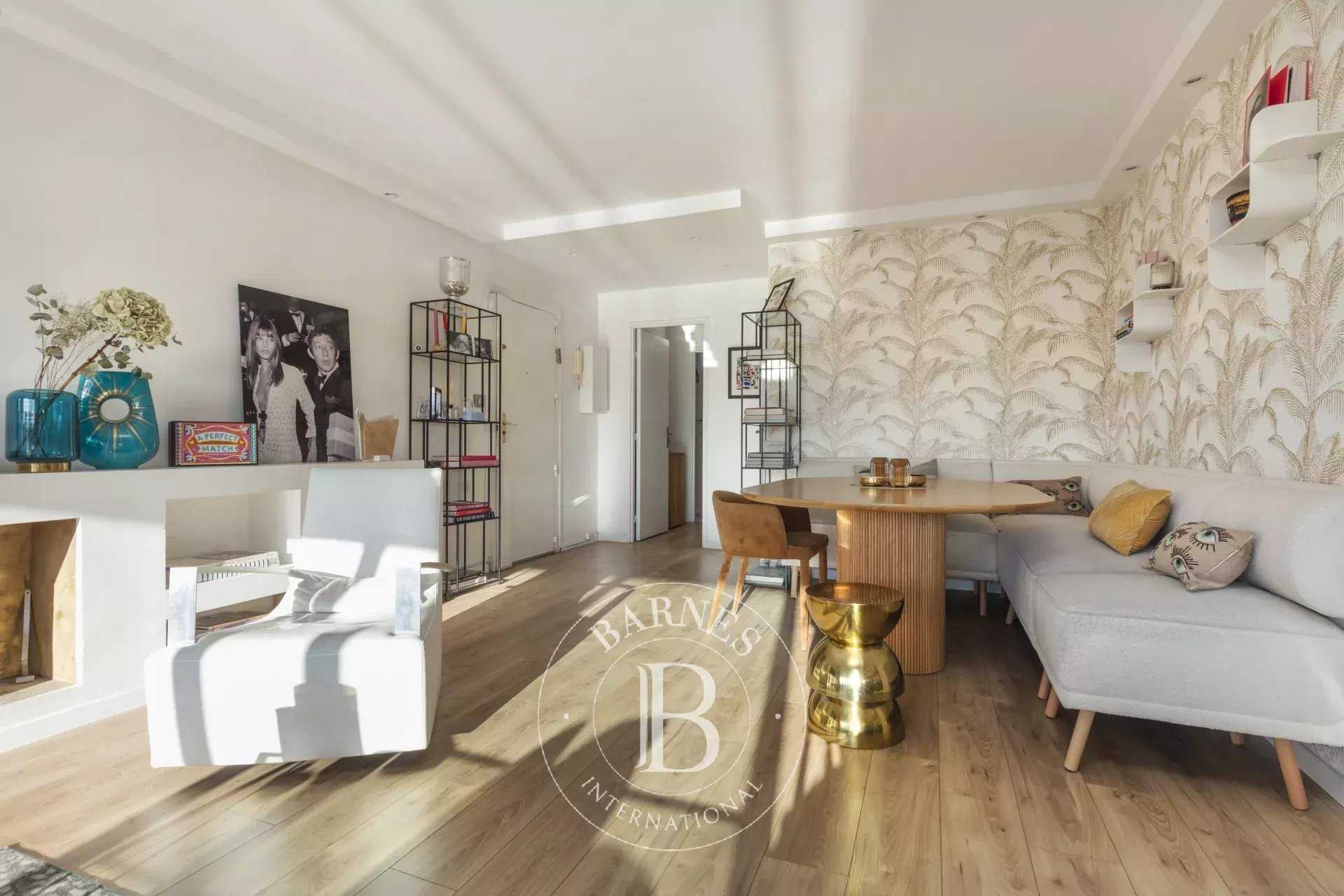 Courbevoie  - Appartement 5 Pi&egrave;ces 3 Chambres