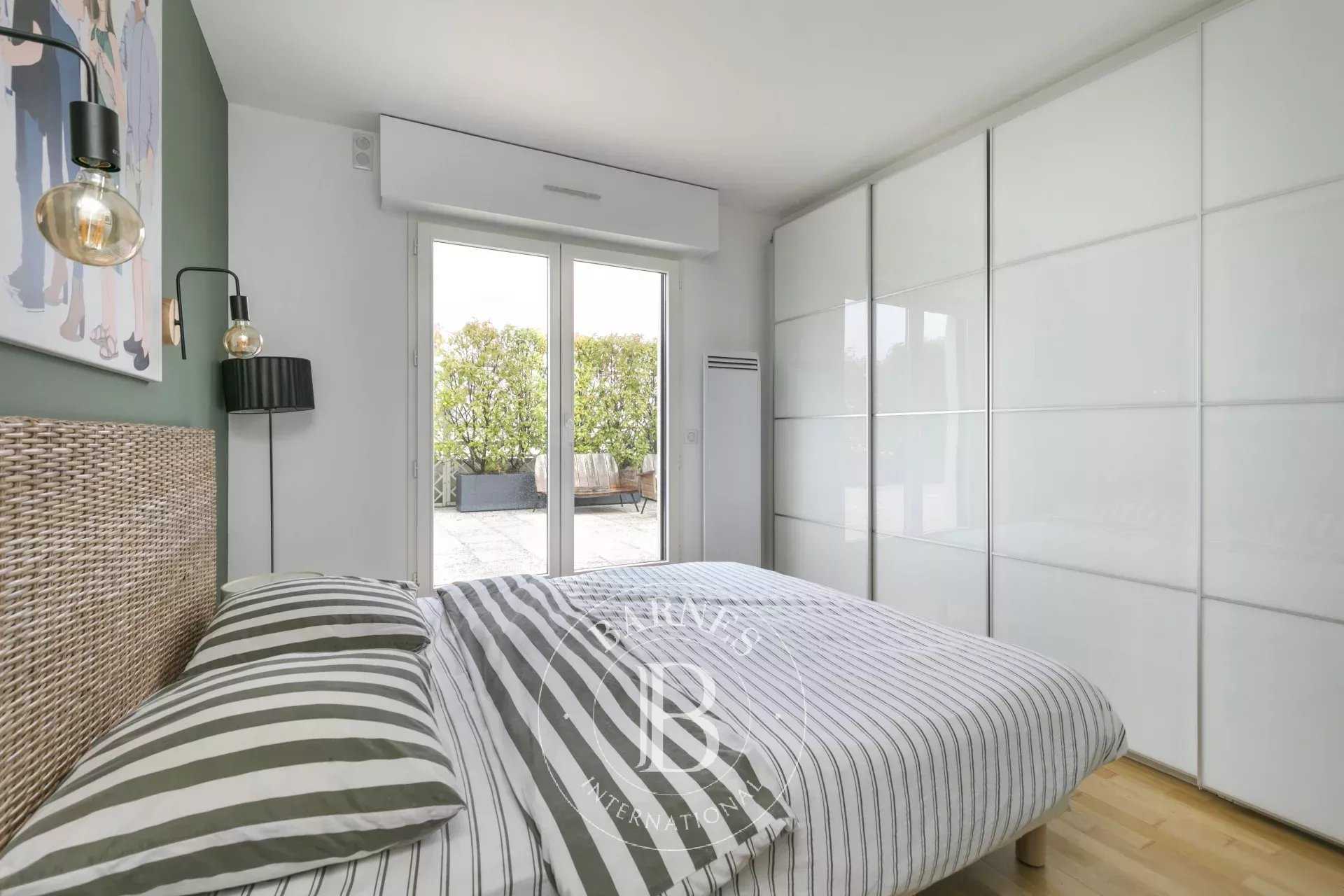 Suresnes  - Appartement 4 Pièces 3 Chambres