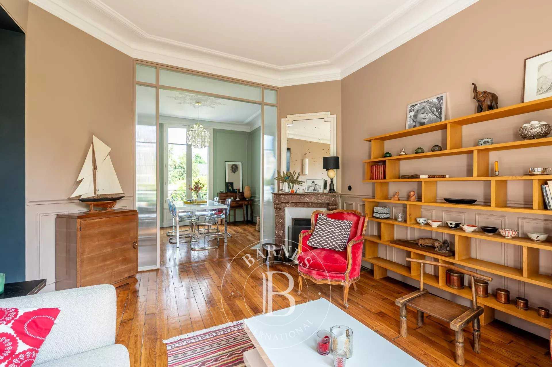 Colombes  - Maison 7 Pièces 4 Chambres