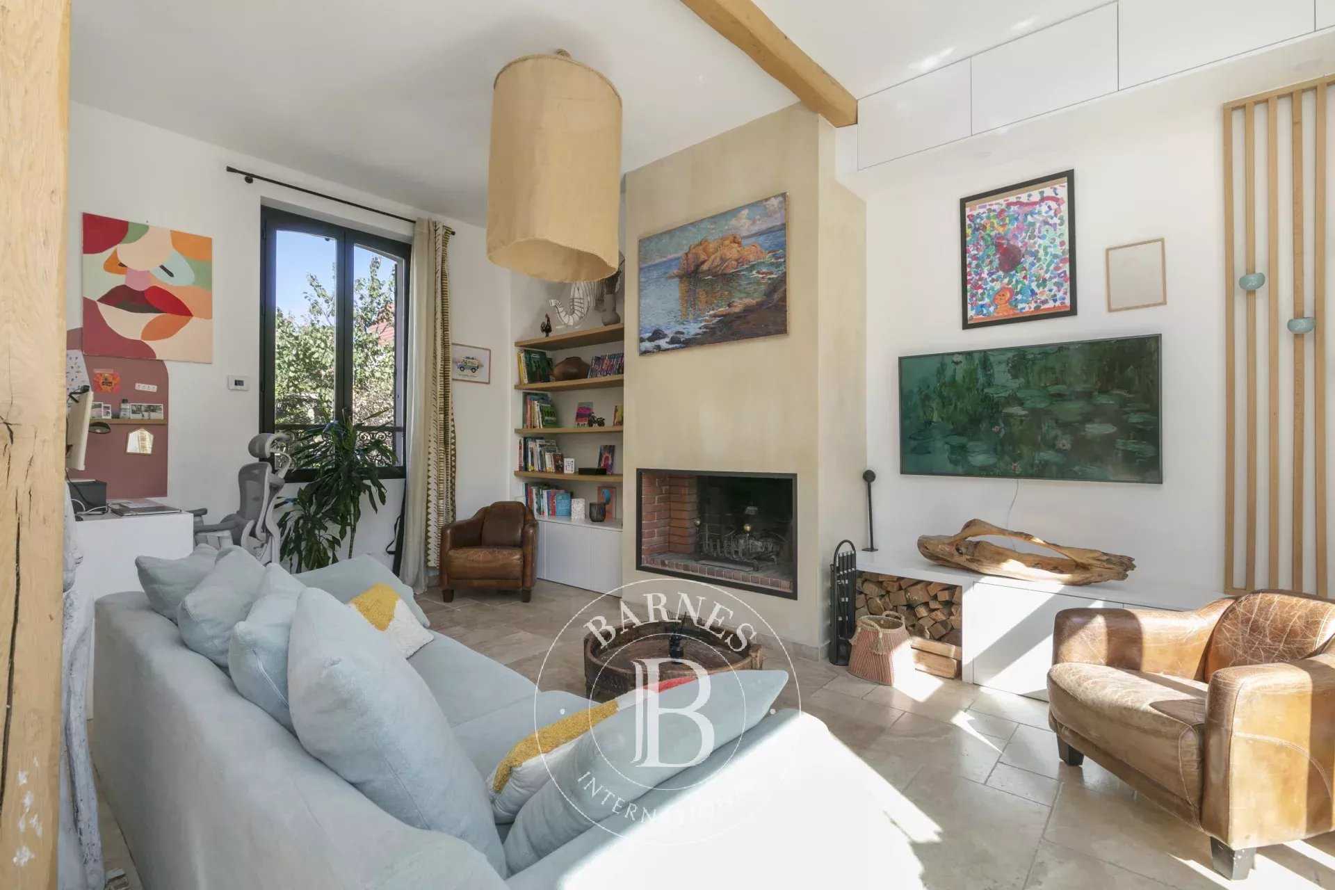 La Garenne-Colombes  - Maison 5 Pi&egrave;ces 2 Chambres