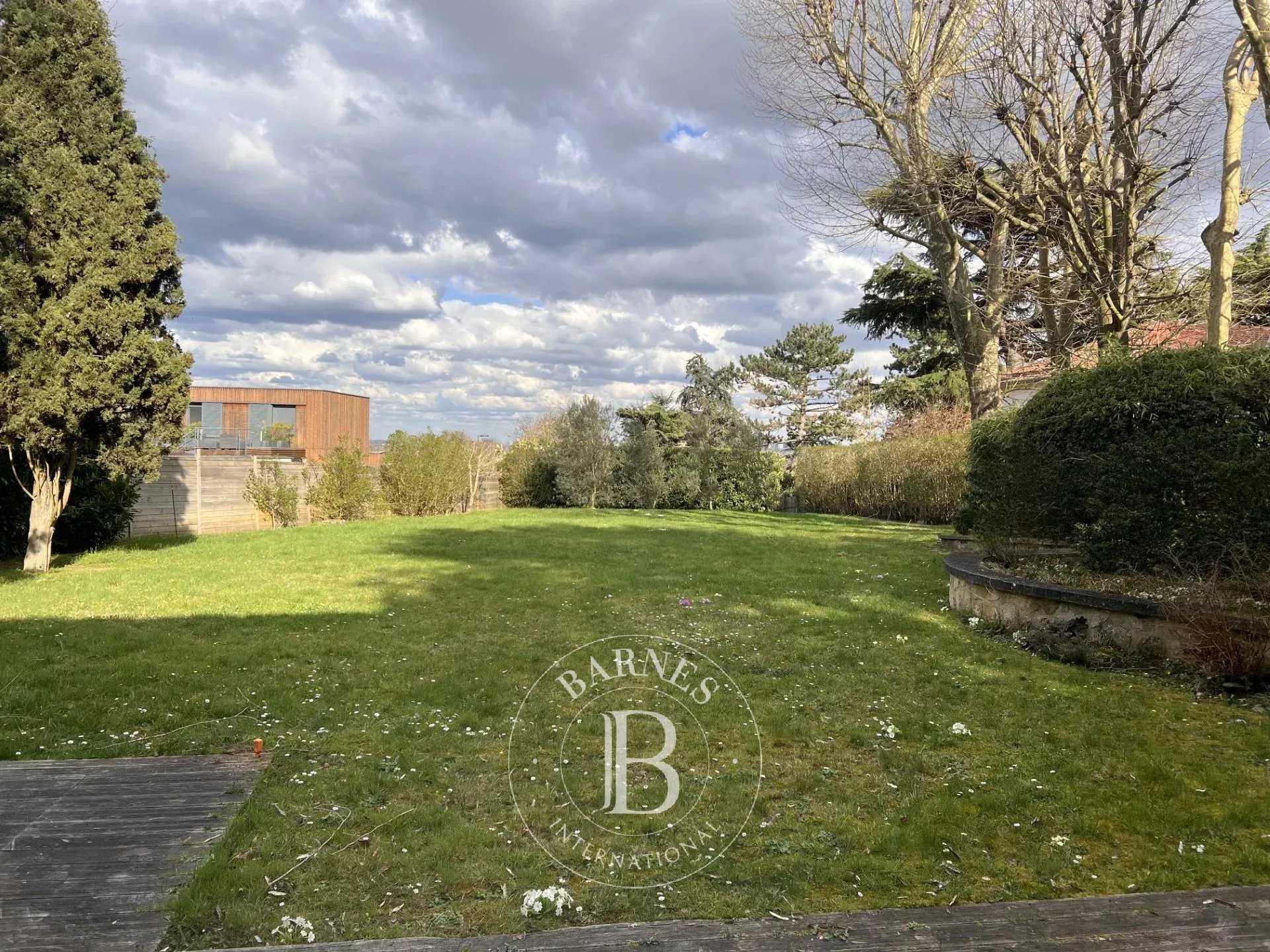 Rueil-Malmaison  - House 4 Bedrooms