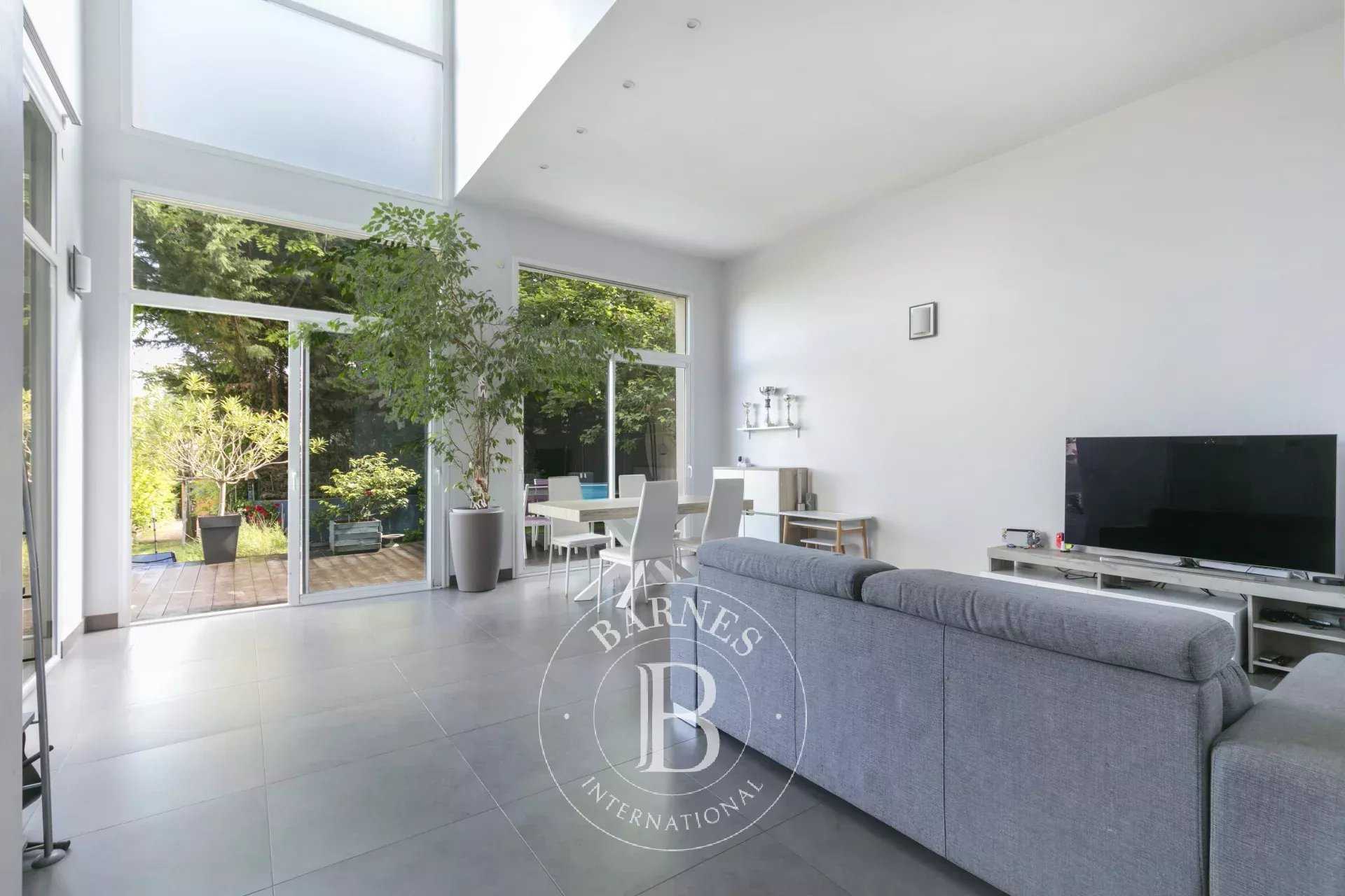 Rueil-Malmaison  - House 3 Bedrooms