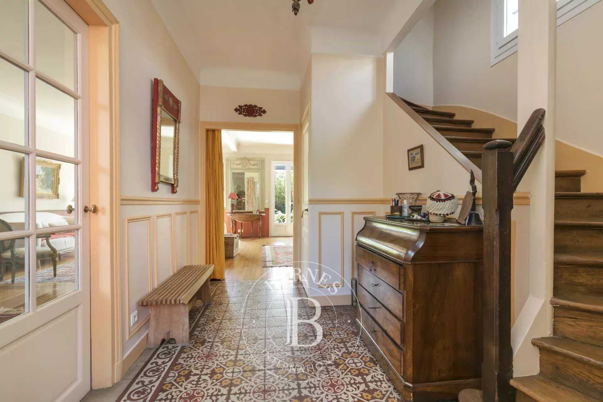 Asnières-sur-Seine  - Maison 7 Pièces 4 Chambres