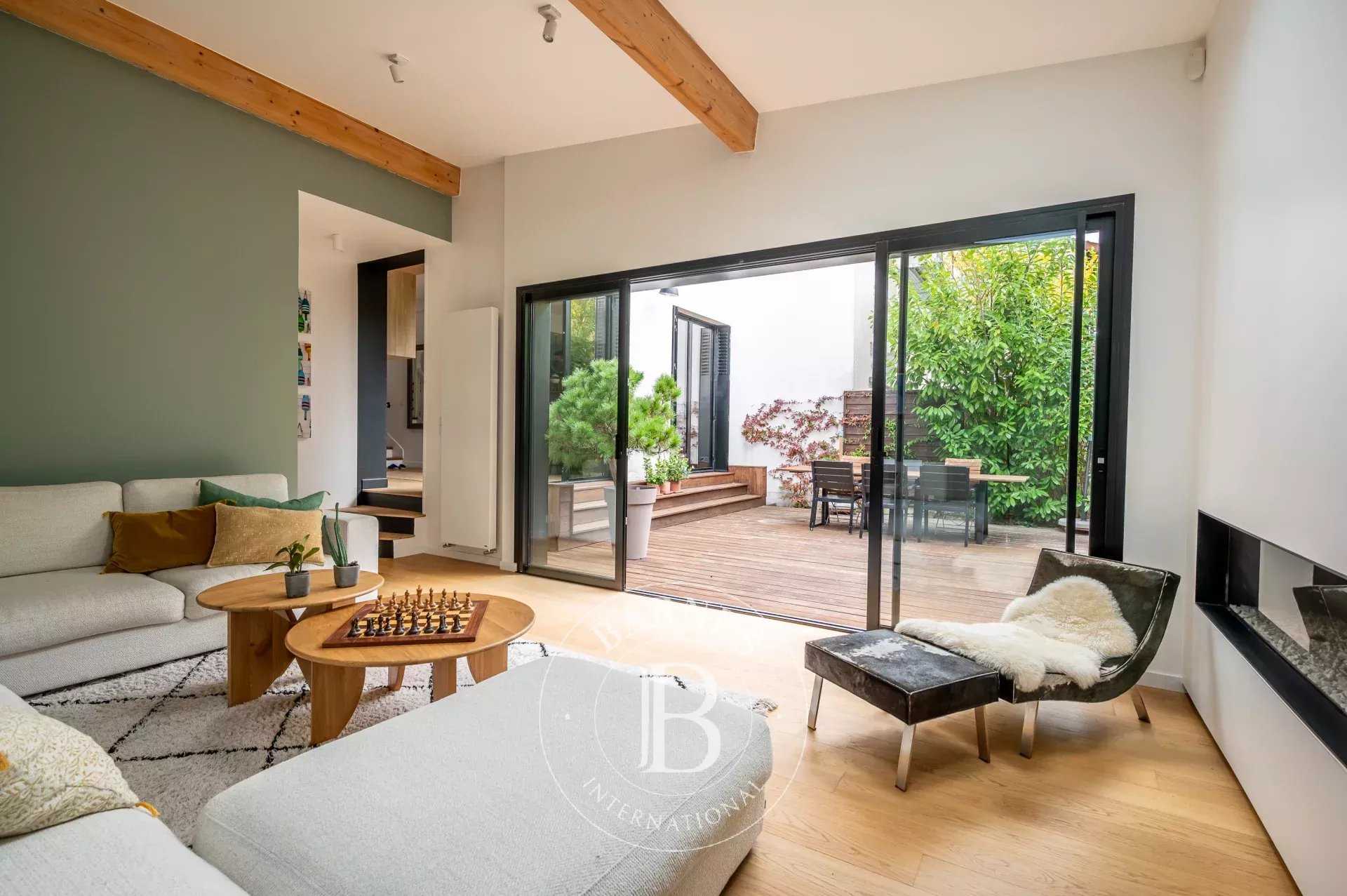 Asnières-sur-Seine  - Maison 6 Pièces 4 Chambres