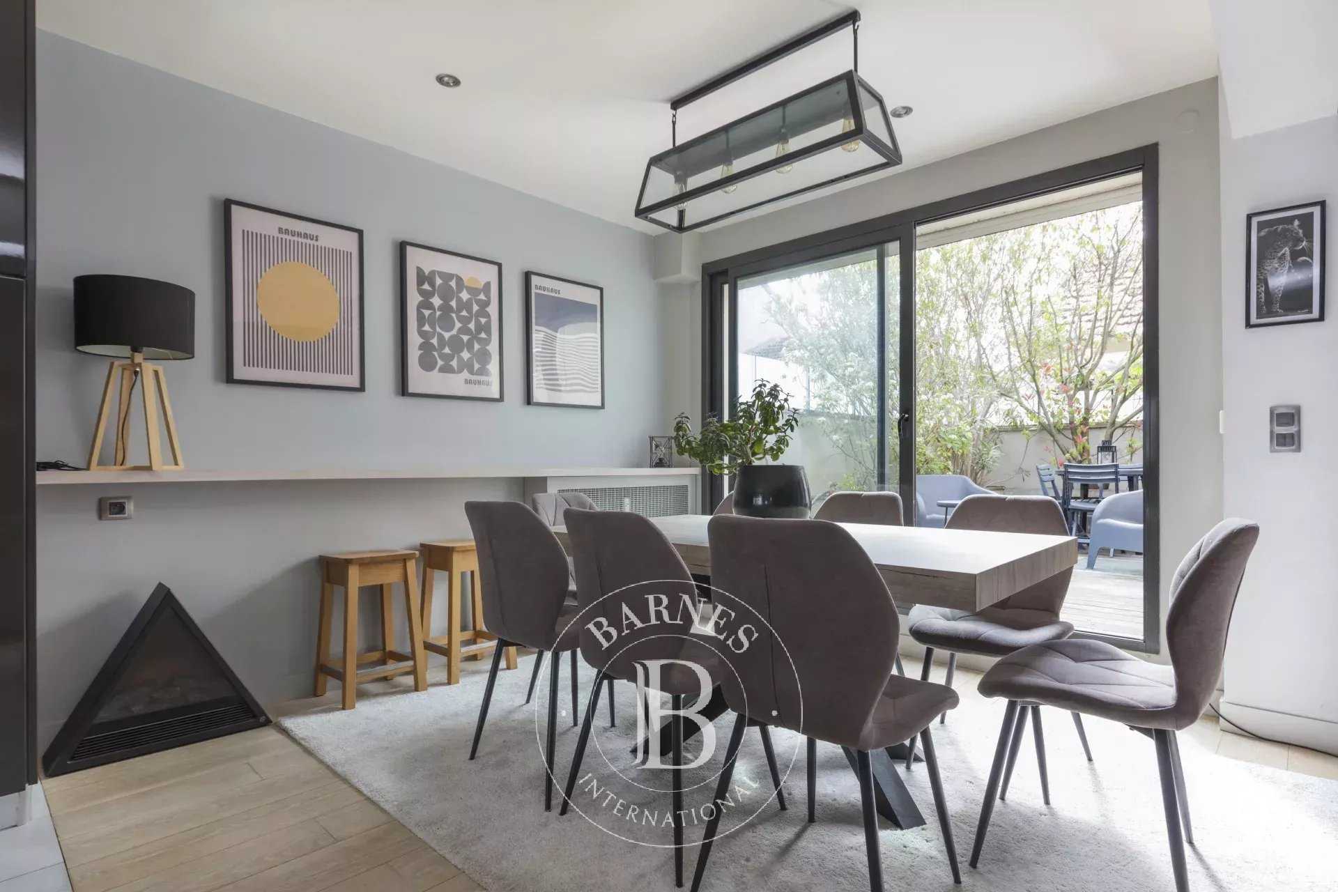 Colombes  - Appartement 6 Pi&egrave;ces 4 Chambres