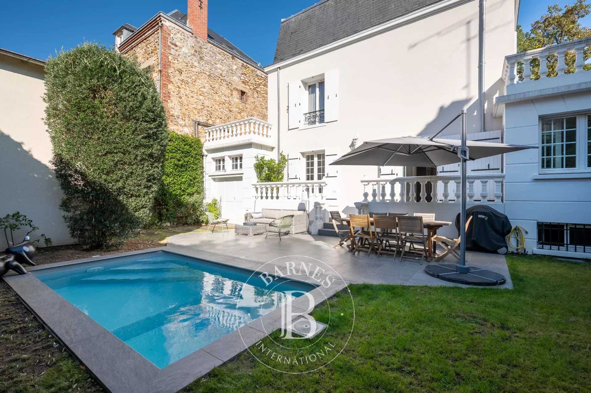 Colombes  - House 5 Bedrooms