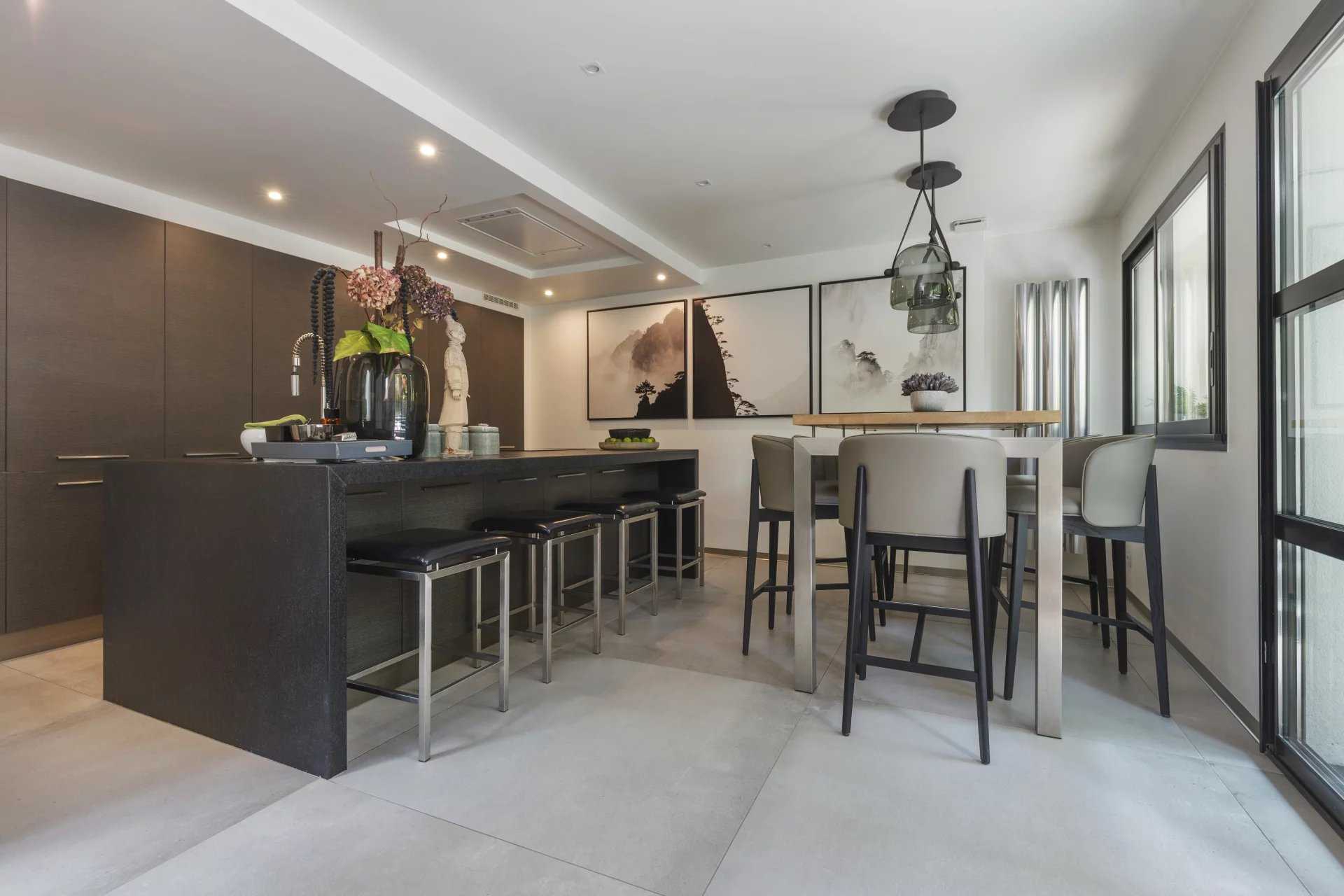 Suresnes  - House 3 Bedrooms