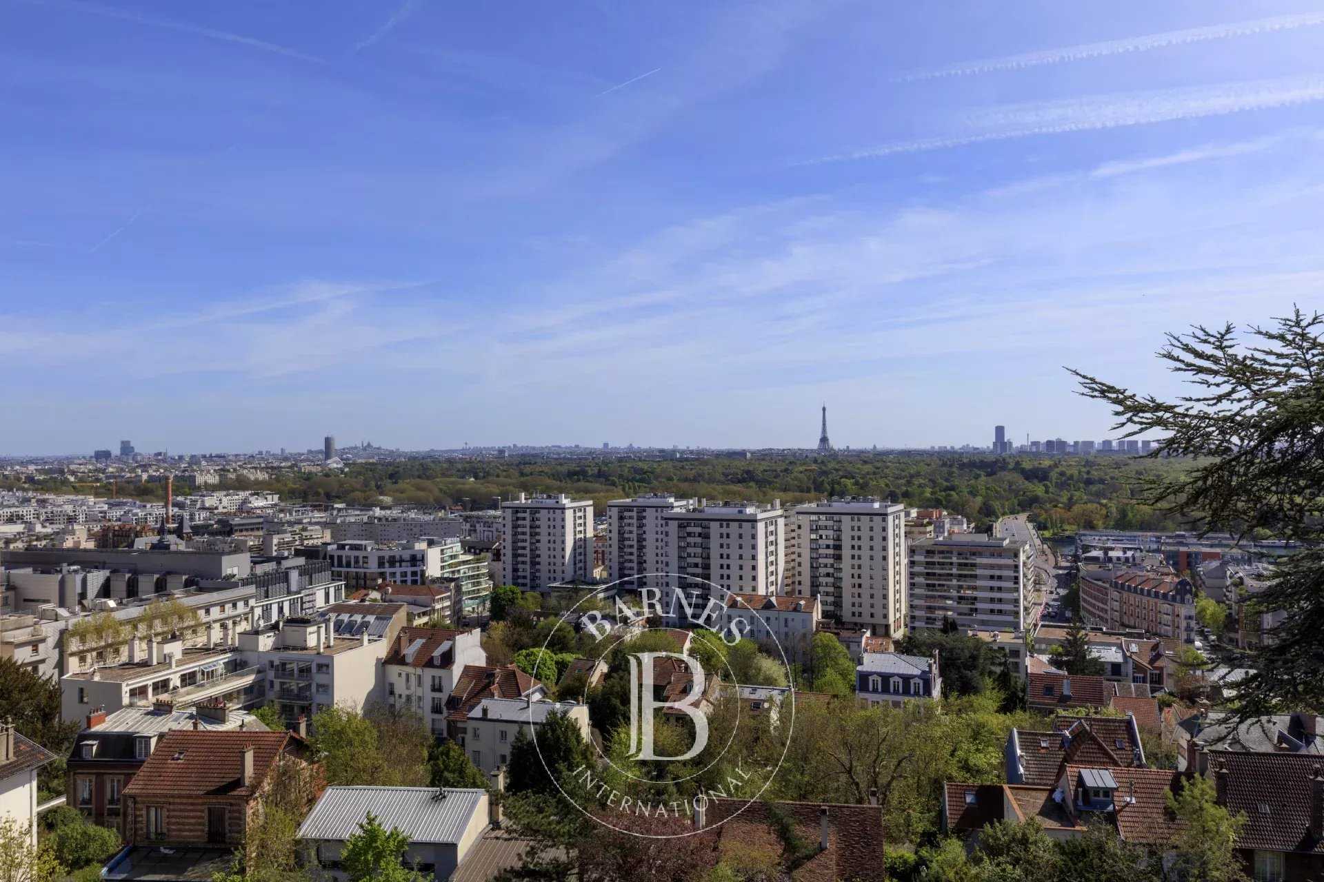 Suresnes  - Apartment 3 Bedrooms