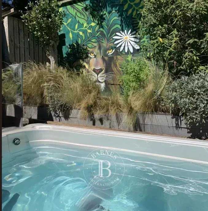 Suresnes  - House 4 Bedrooms