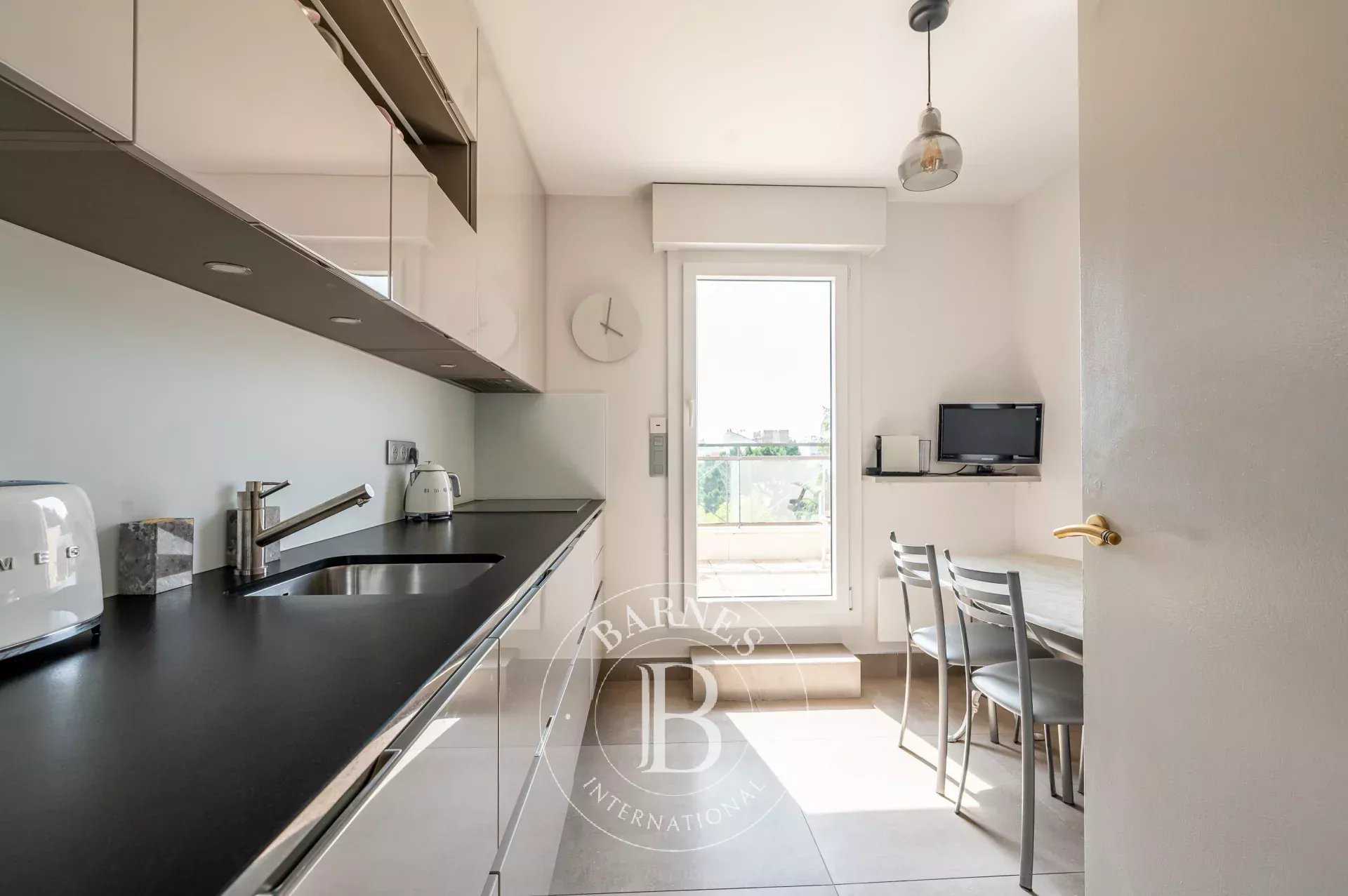 La Garenne-Colombes  - Appartement 5 Pièces 3 Chambres