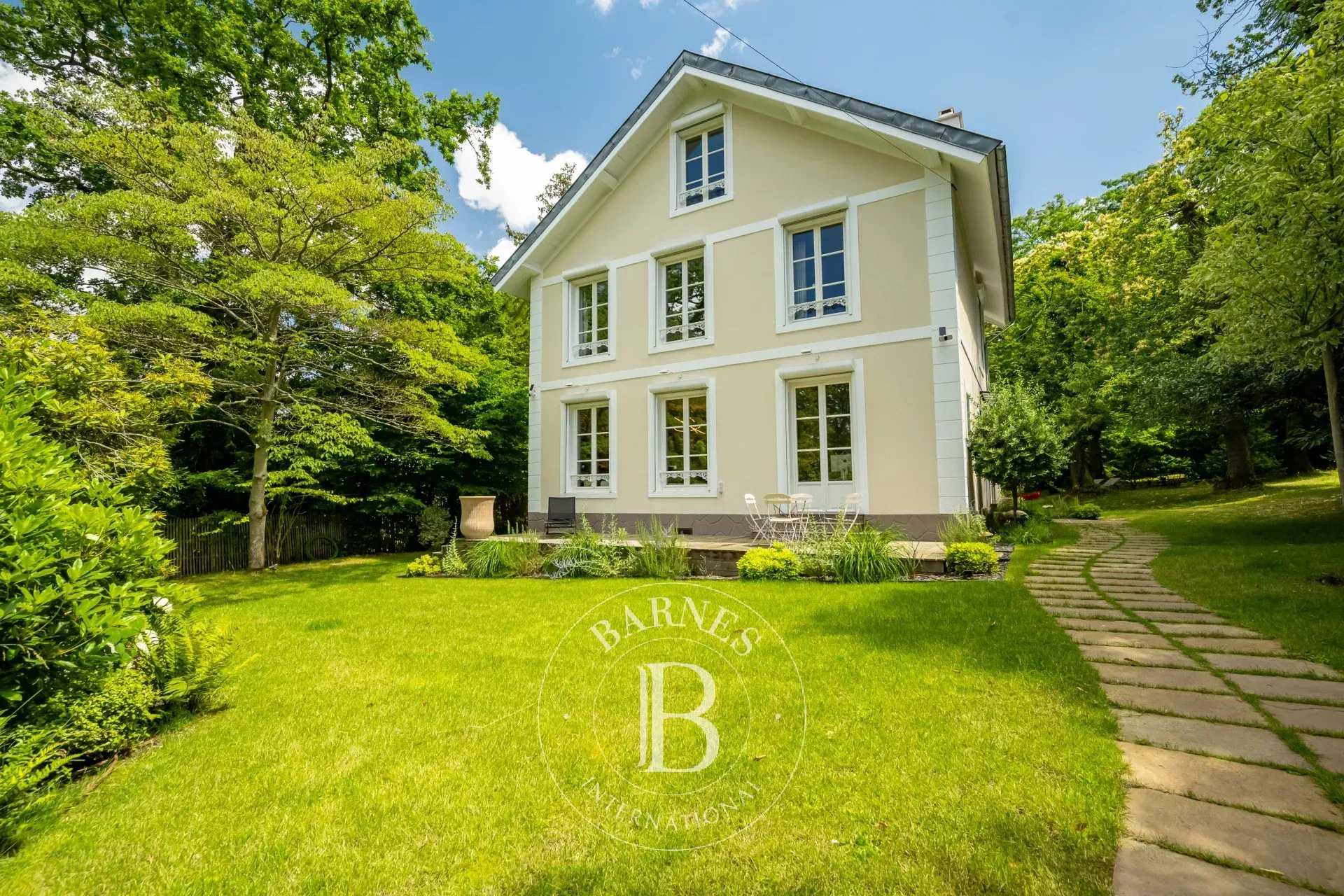 Rueil-Malmaison  - House 2 Bedrooms